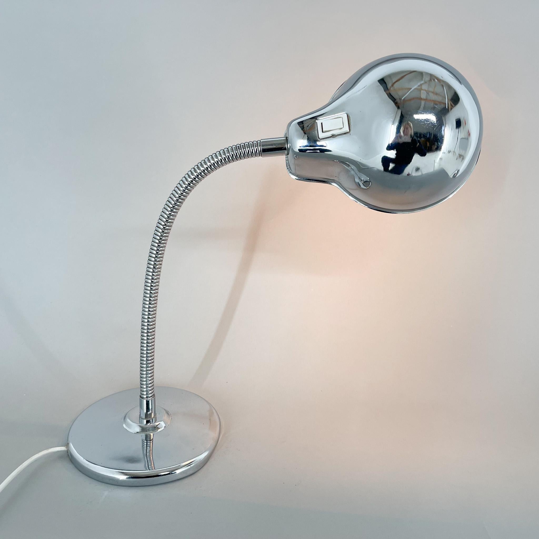 Mid-20th Century 1960's Chrome Adjustable Table Lamp, Italy For Sale