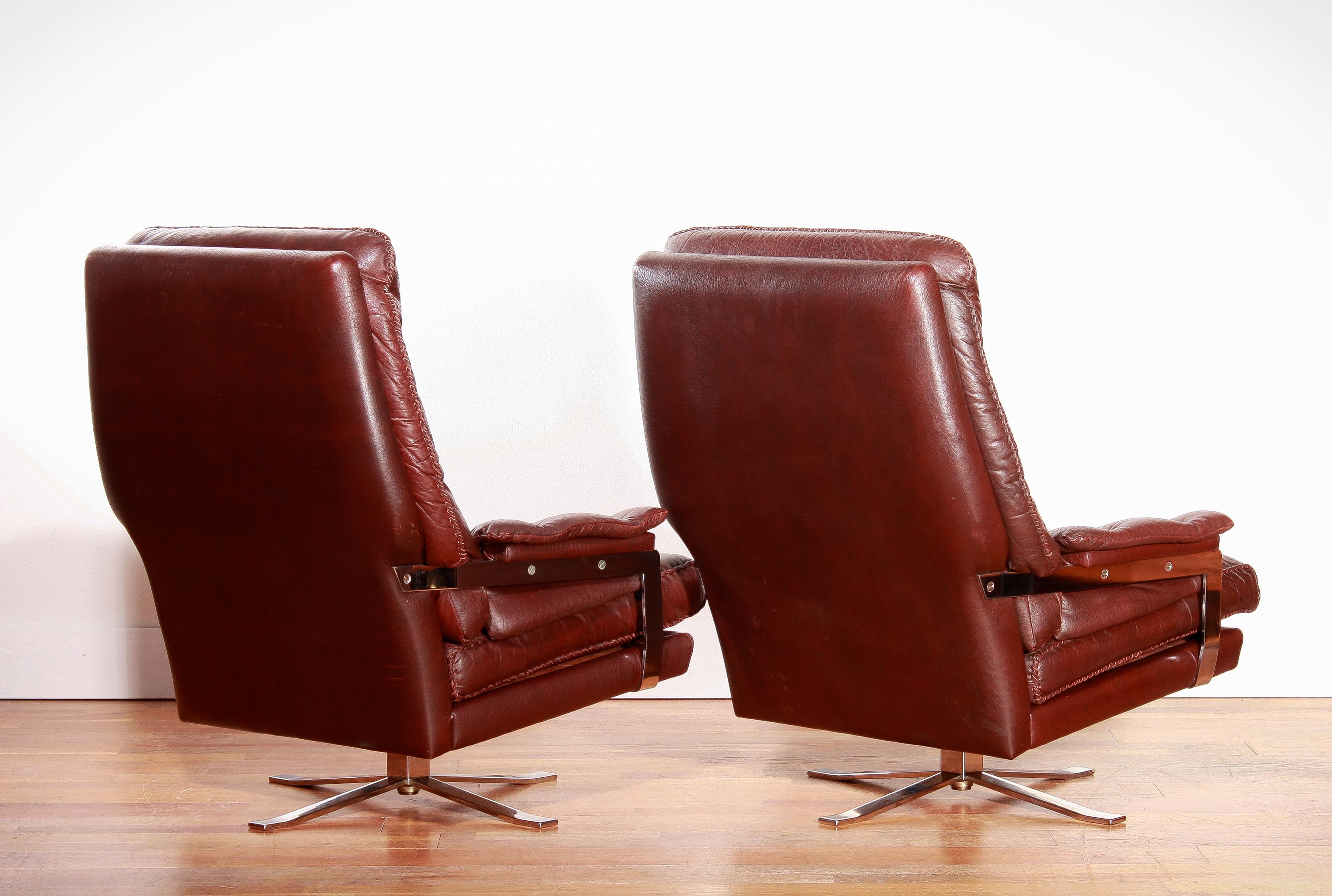 1960s, Chrome and Leather Swivel Lounge Chairs and Ottoman by Arne Norell 5