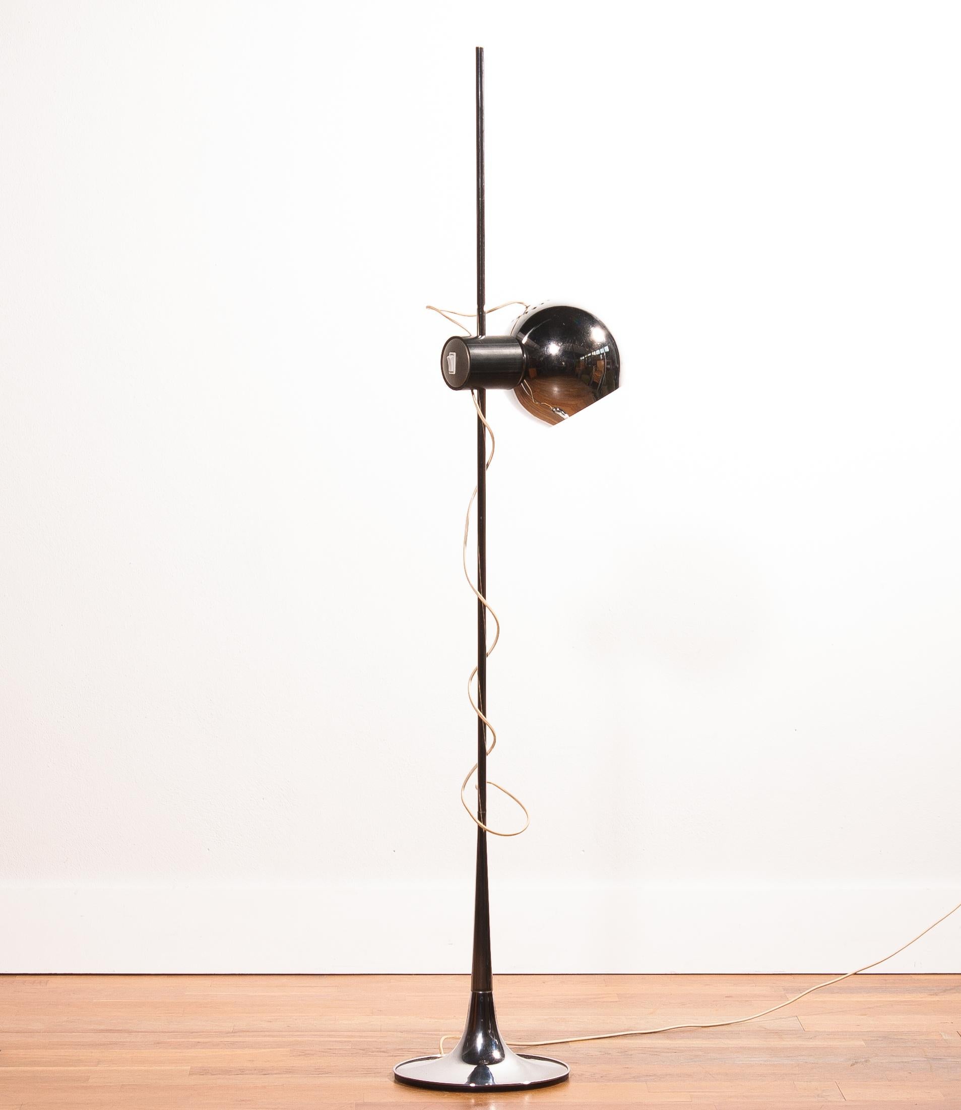 Italian 1960s, Chrome Floor Lamp by Reggiani Lampadari, Italy