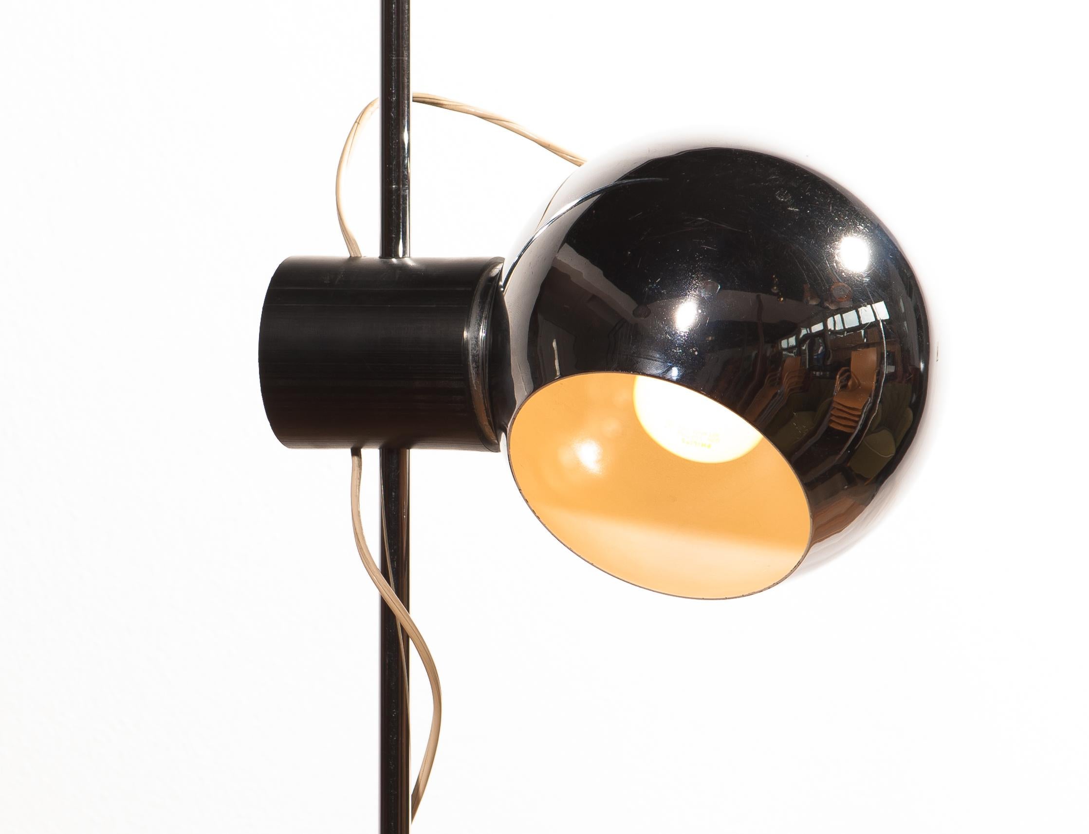 1960s, Chrome Floor Lamp by Reggiani Lampadari, Italy In Good Condition In Silvolde, Gelderland