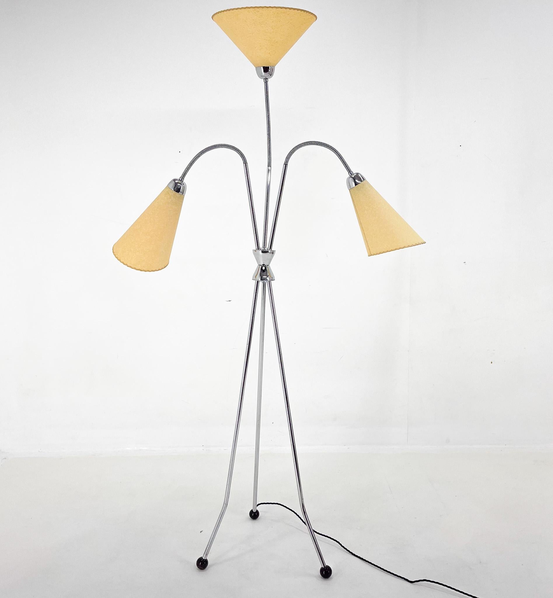 Mid-Century Modern 1960s Chrome Plated Tripod Floor Lamp, Hand Made Shades For Sale