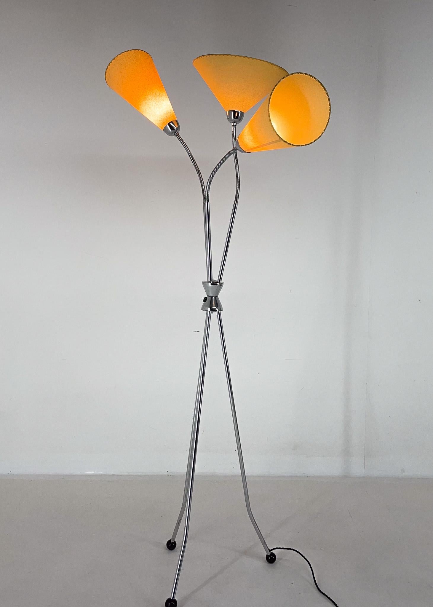 1960s Chrome Plated Tripod Floor Lamp, Hand Made Shades In Good Condition For Sale In Praha, CZ