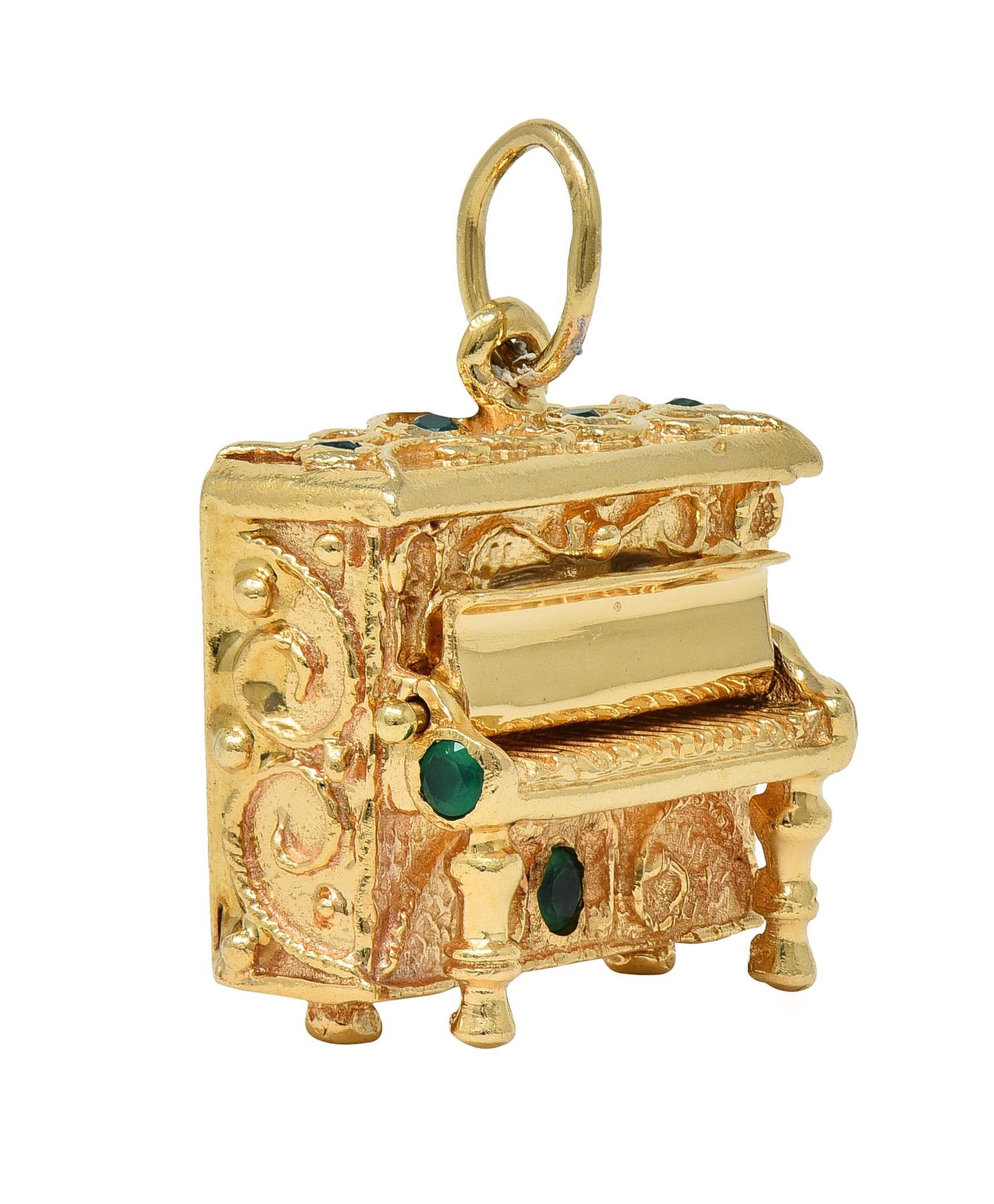 Women's 1960's Chrysoprase 14 Karat Yellow Gold Vintage Filigree Piano Pendant Charm For Sale