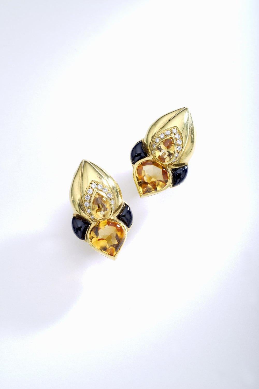 1960s Citrine Onyx and Diamond Yellow Gold Earrings In Excellent Condition In Geneva, CH