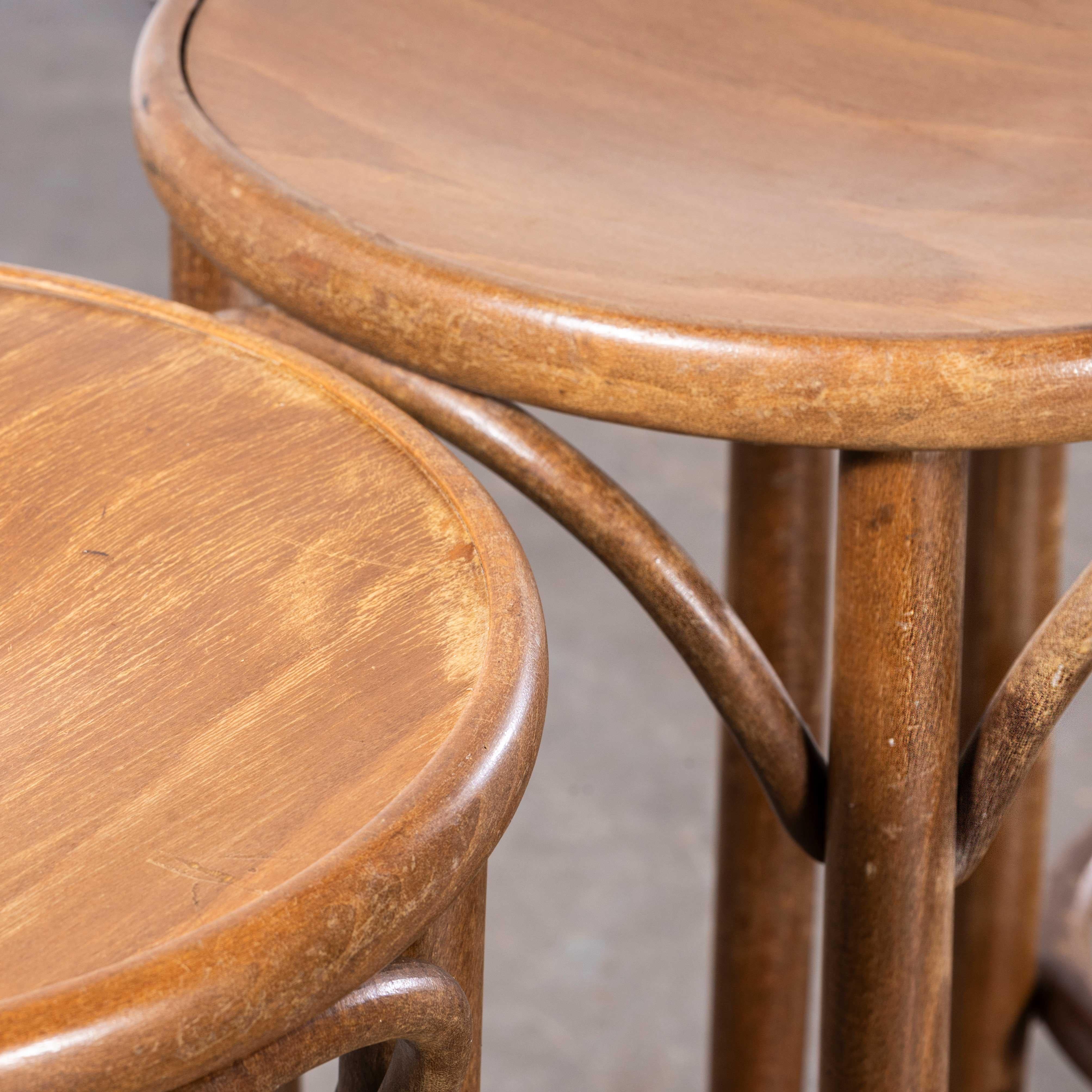 1960’s Classic Bentwood High Bar Stools – Set Of Three
1960’s Classic Bentwood Bar Stools – Set Of Three. Good quality set of six classic bentwood bar stools in a rich walnut colour. The stools were made in Eastern Europe using solid steam bent