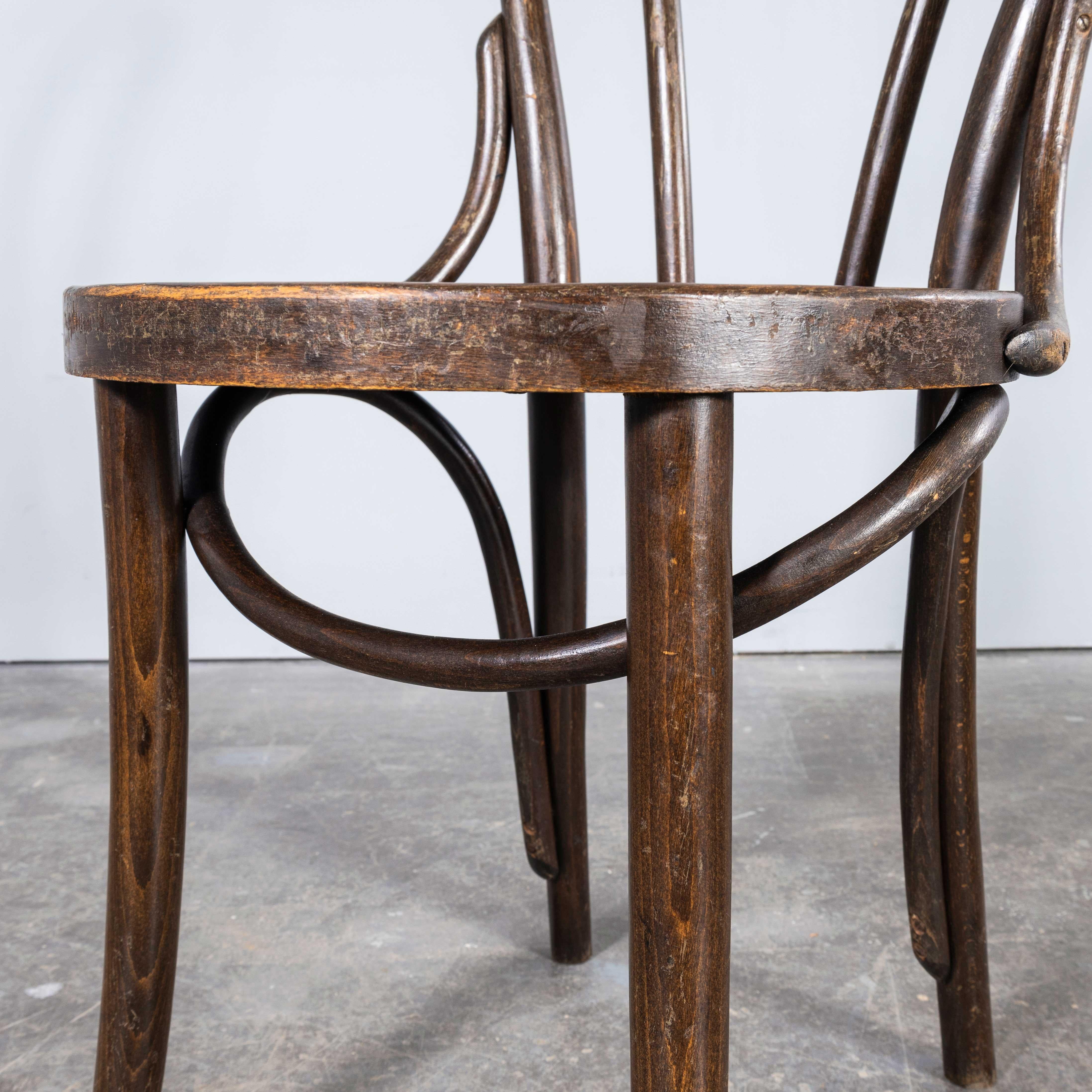 1960’s Classic Hoop Back Bentwood Dining Chairs – Good Quantity Available
1960’s Classic Hoop Back Bentwood Dining Chairs – Good Quantity Available. Beautiful dark walnut coloured chairs, they are the classic hooped bentwood shape. The chairs have