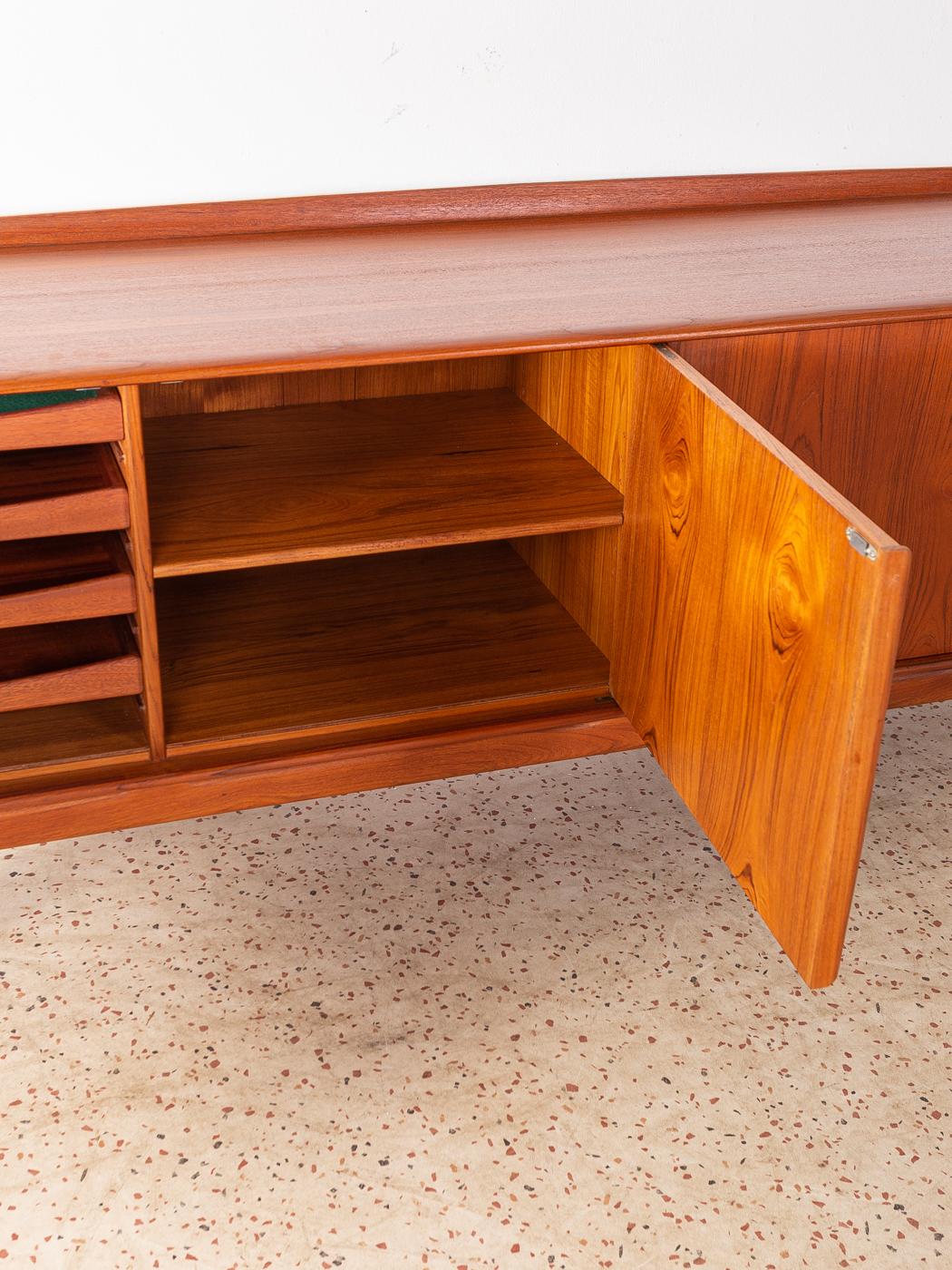 1960s, Classic Sideboard by Svend Åge Madsen For Sale 1