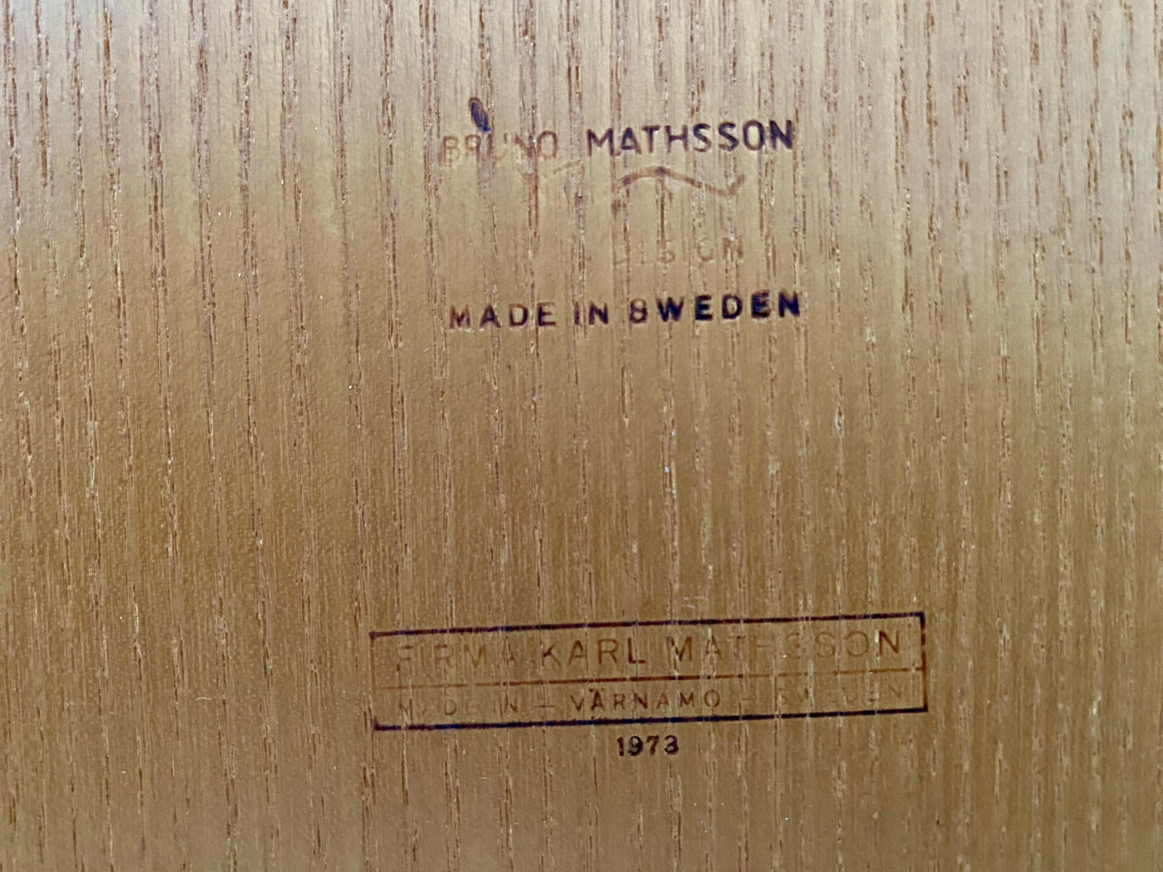 1970er Cleft-Leg Beistelltisch aus Eschenholz von Bruno Mathsson im Angebot 1