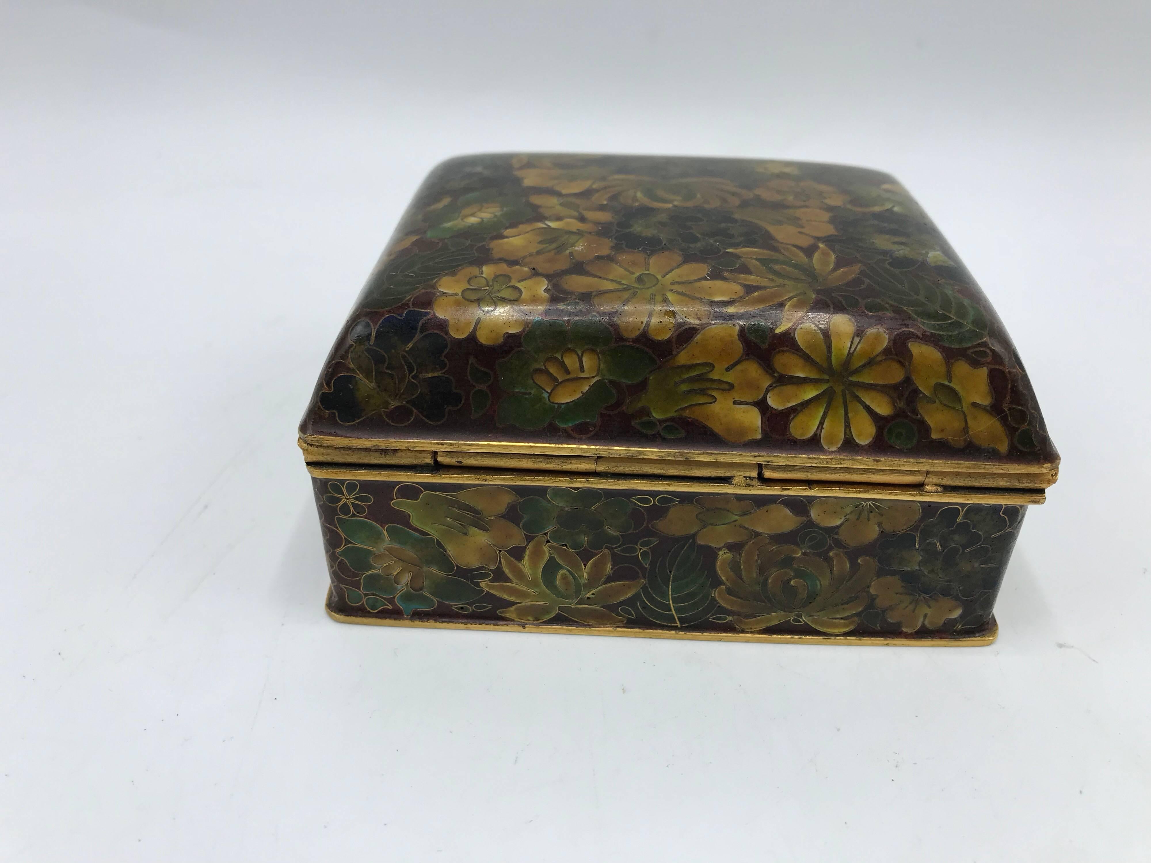 1960s Cloisonné Decorative Lidded Box with Floral Motif In Good Condition In Richmond, VA