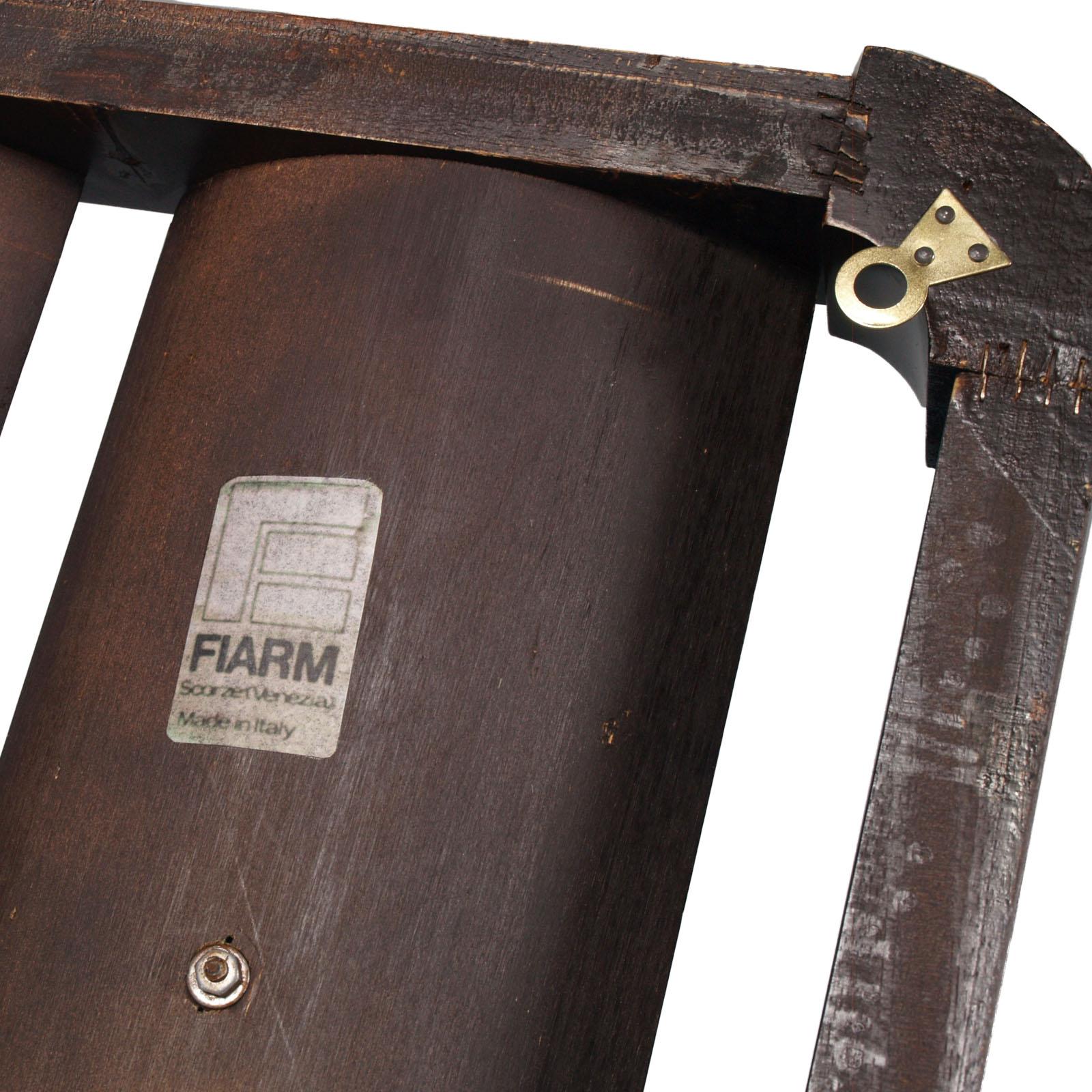 1960er Jahre Garderobenständer von Carlo de Carli für FIARM aus geschwungenem Rosenholz und verchromtem Metall (20. Jahrhundert) im Angebot