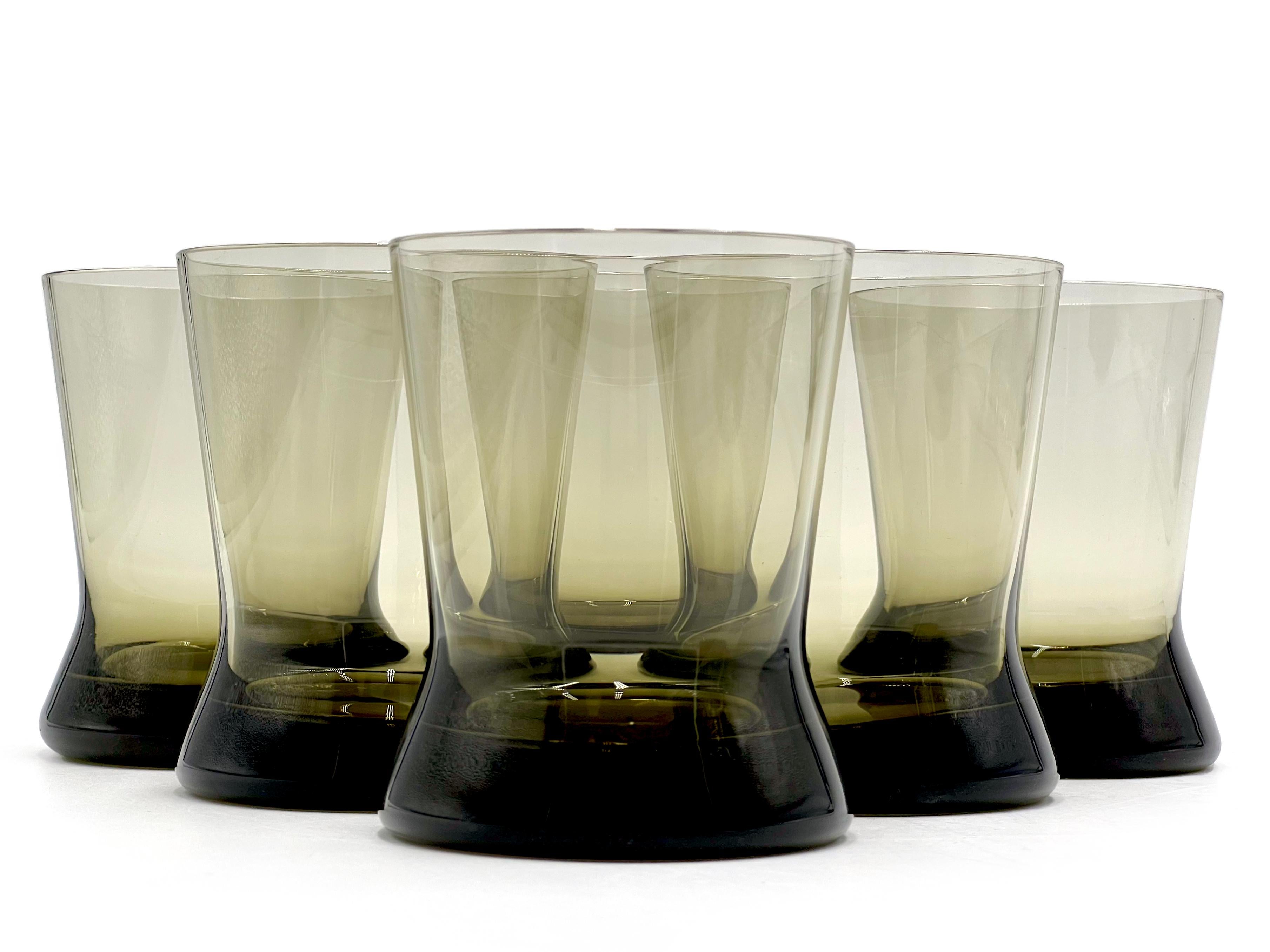 1960er Cocktail Set - Krug mit Rührer plus x6 Bechergläser - Made in Poland (Moderne der Mitte des Jahrhunderts) im Angebot