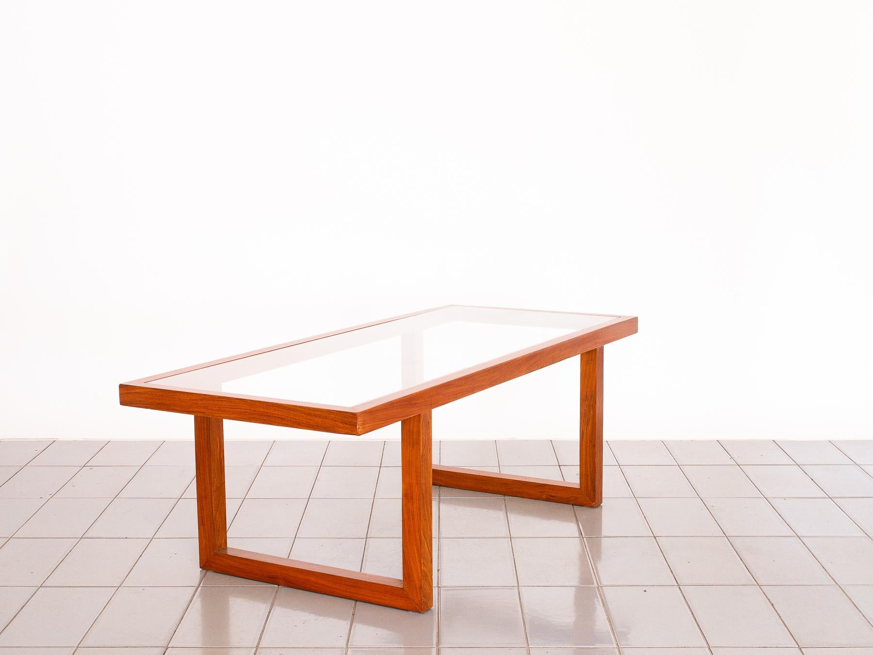 Brazilian 1960s Coffee Table in Amendoim Wood, Attributed to Joaquim Tenreiro, Brazil