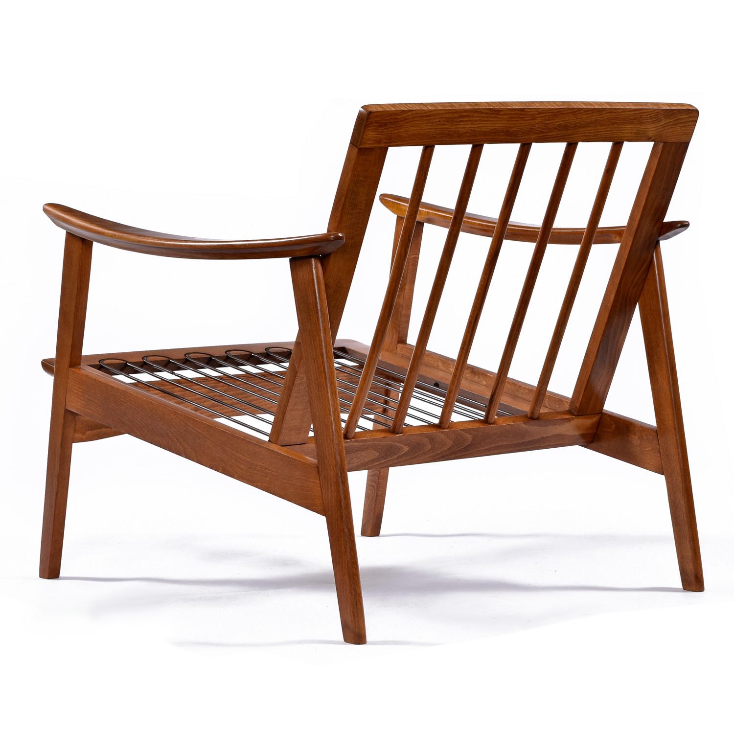 1960's Cognac Leather Scandinavian Modern Beech Wood Lounge Chairs For Sale 2
