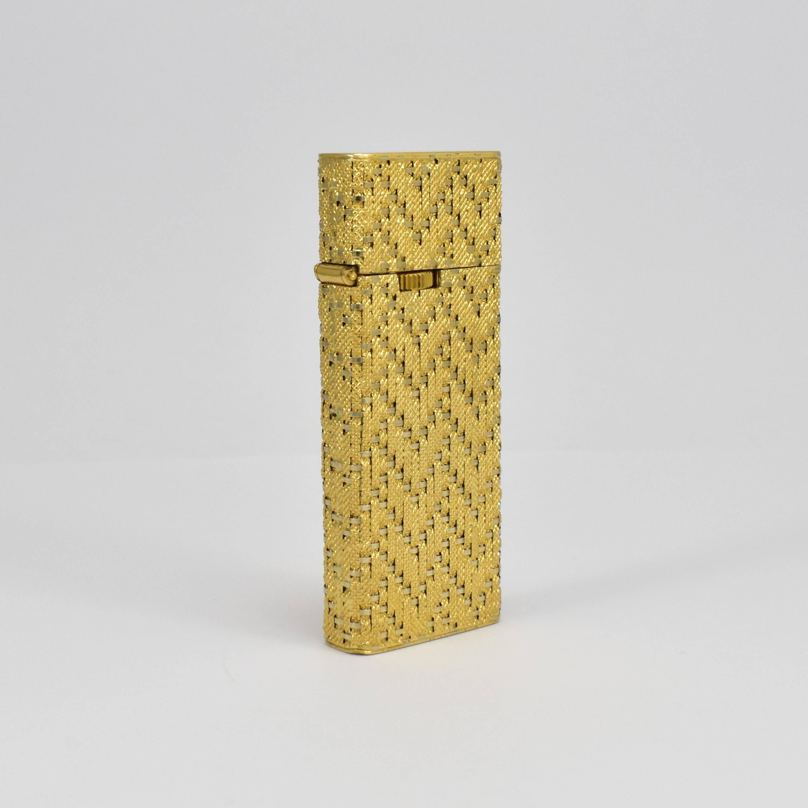 1960s Collectible Gold Woven Detail Gas Lighter For Sale 1