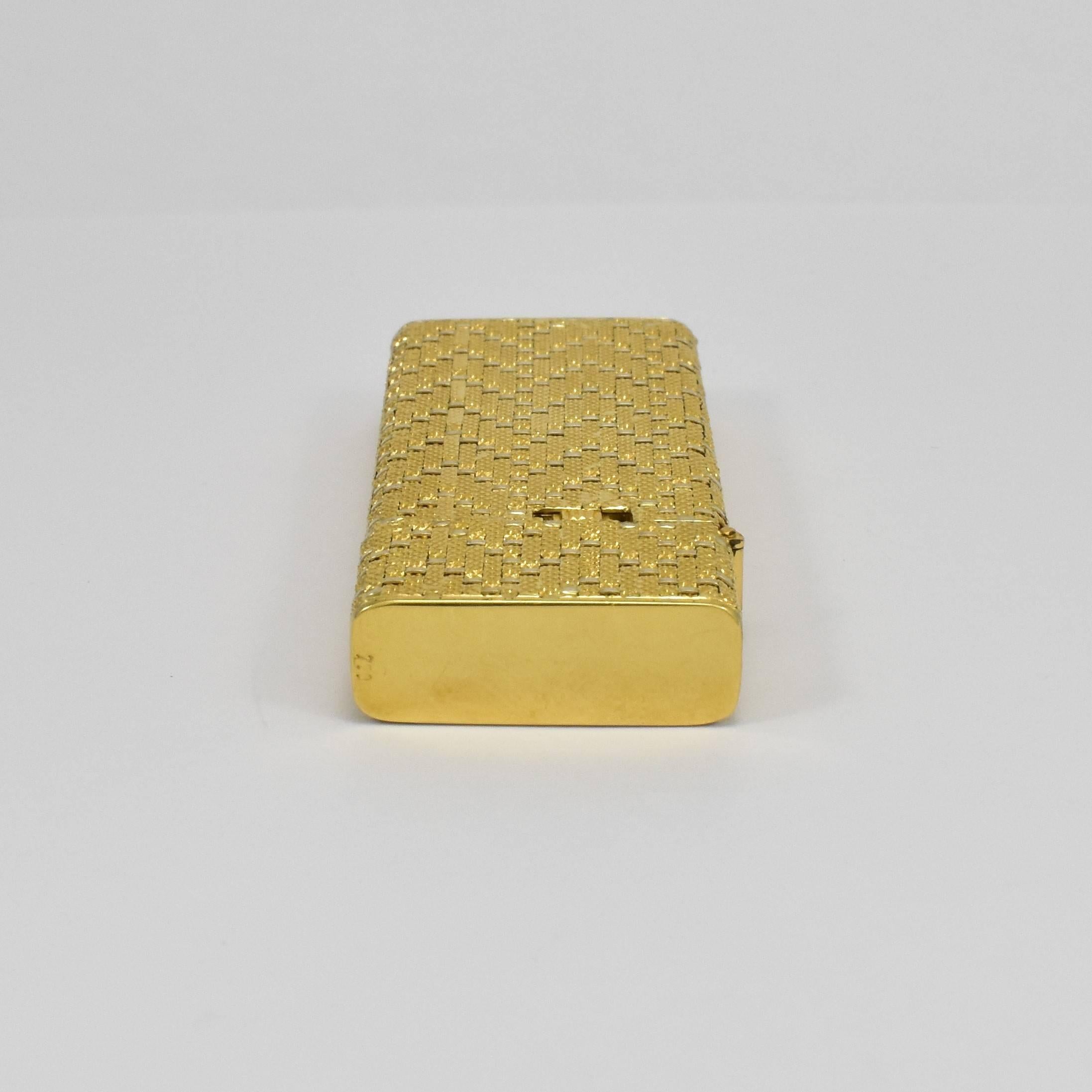 1960s Collectible Gold Woven Detail Gas Lighter For Sale 2