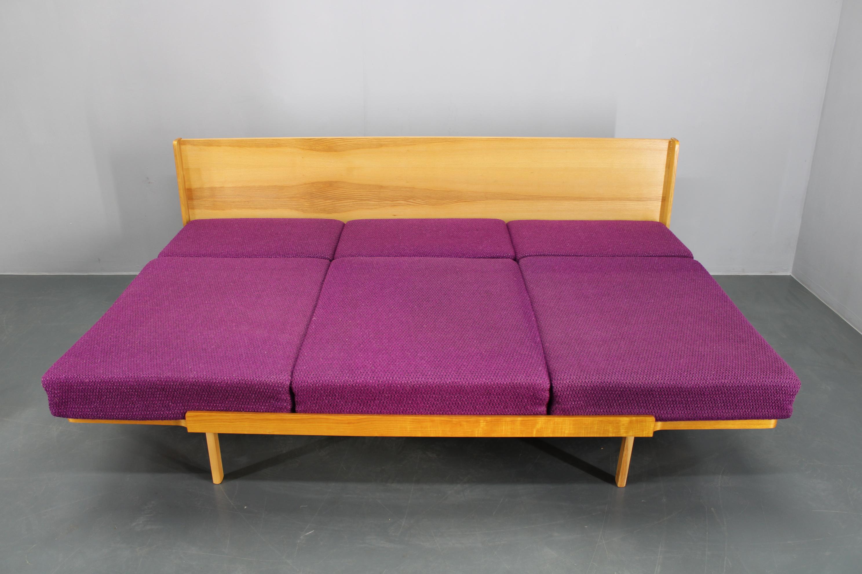 1960er Cabrio 3-Sitzer Sofa von Jitona, Tschechoslowakei (20. Jahrhundert) im Angebot