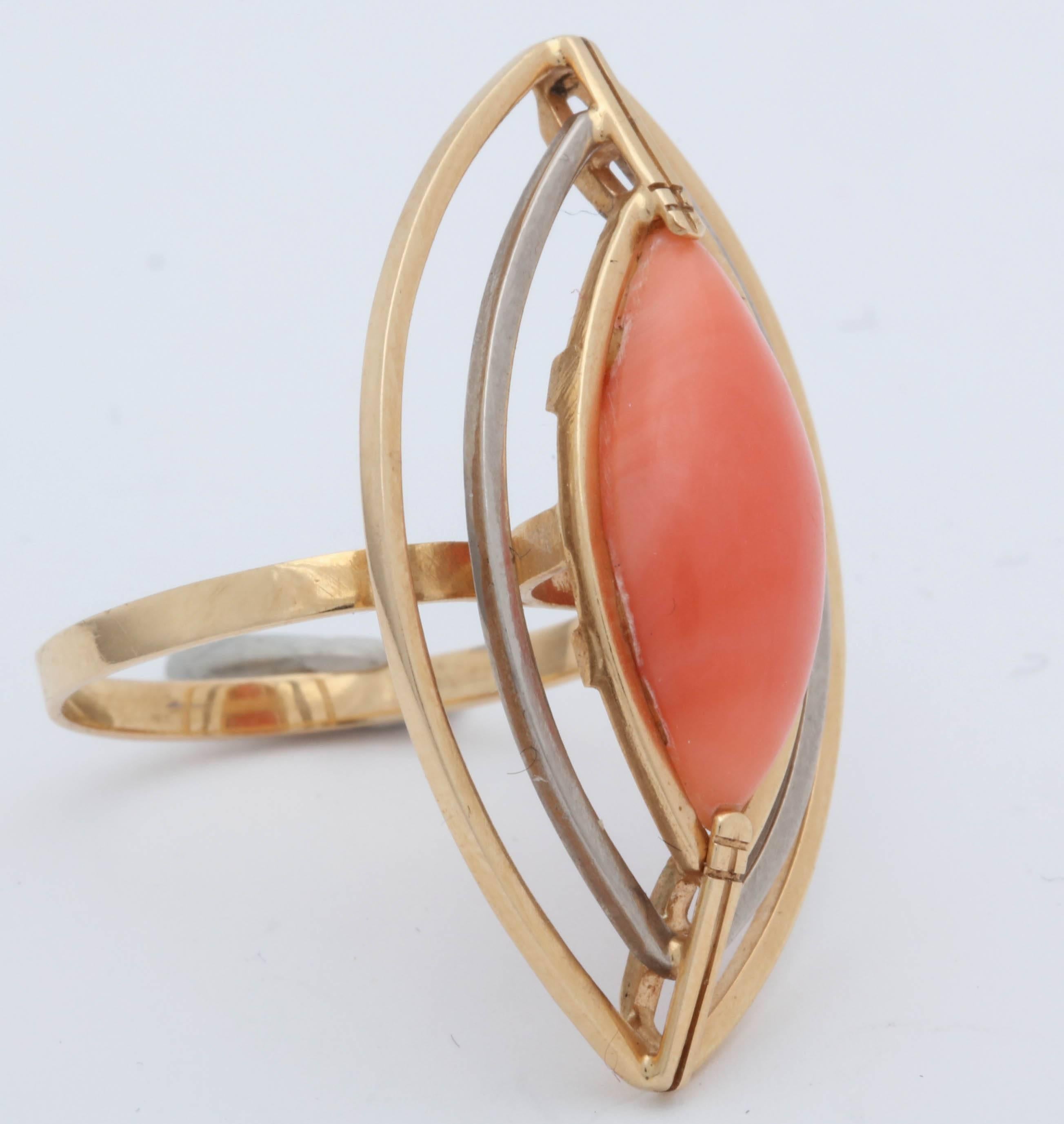 1960s Cool Wirework Setting Coral White and Yellow Gold Ring and Earrings Set In Good Condition For Sale In New York, NY