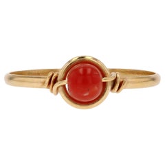 1960s Coral Bead 18 Karat Yellow Gold Solitaire Ring
