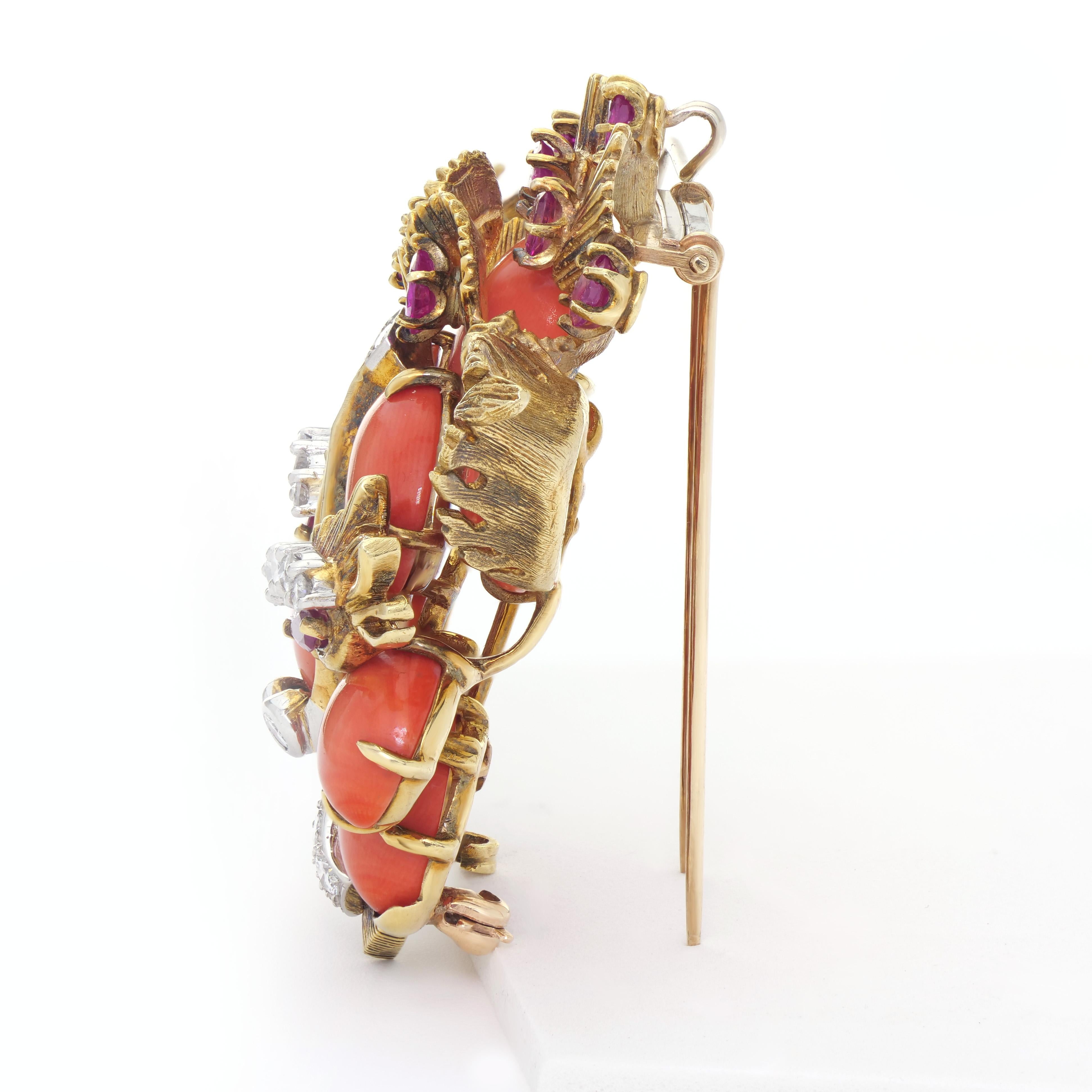 Modernista Spilla gatto in corallo, rubino e diamante del 1960 in vendita