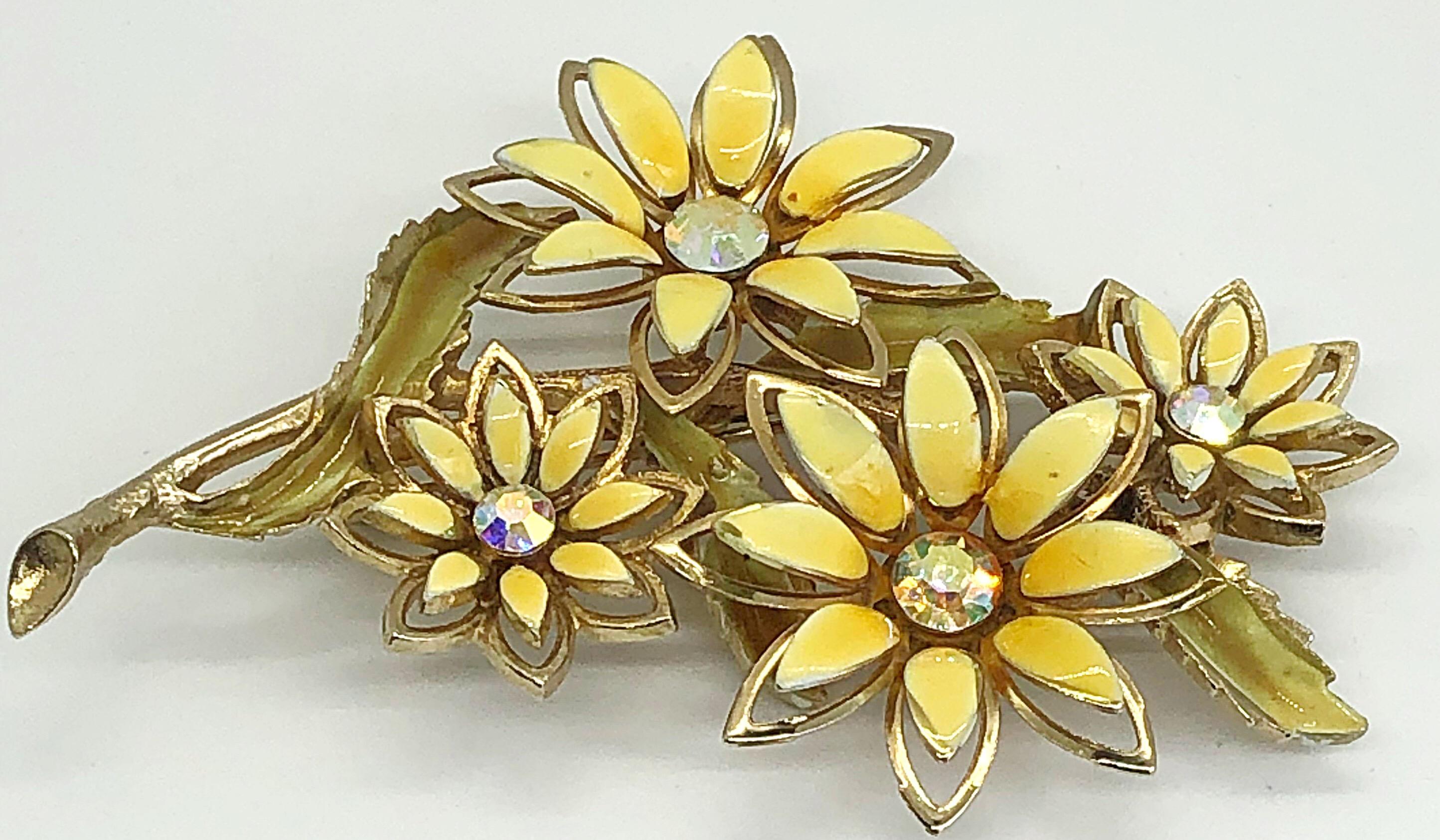 vintage daisy brooch