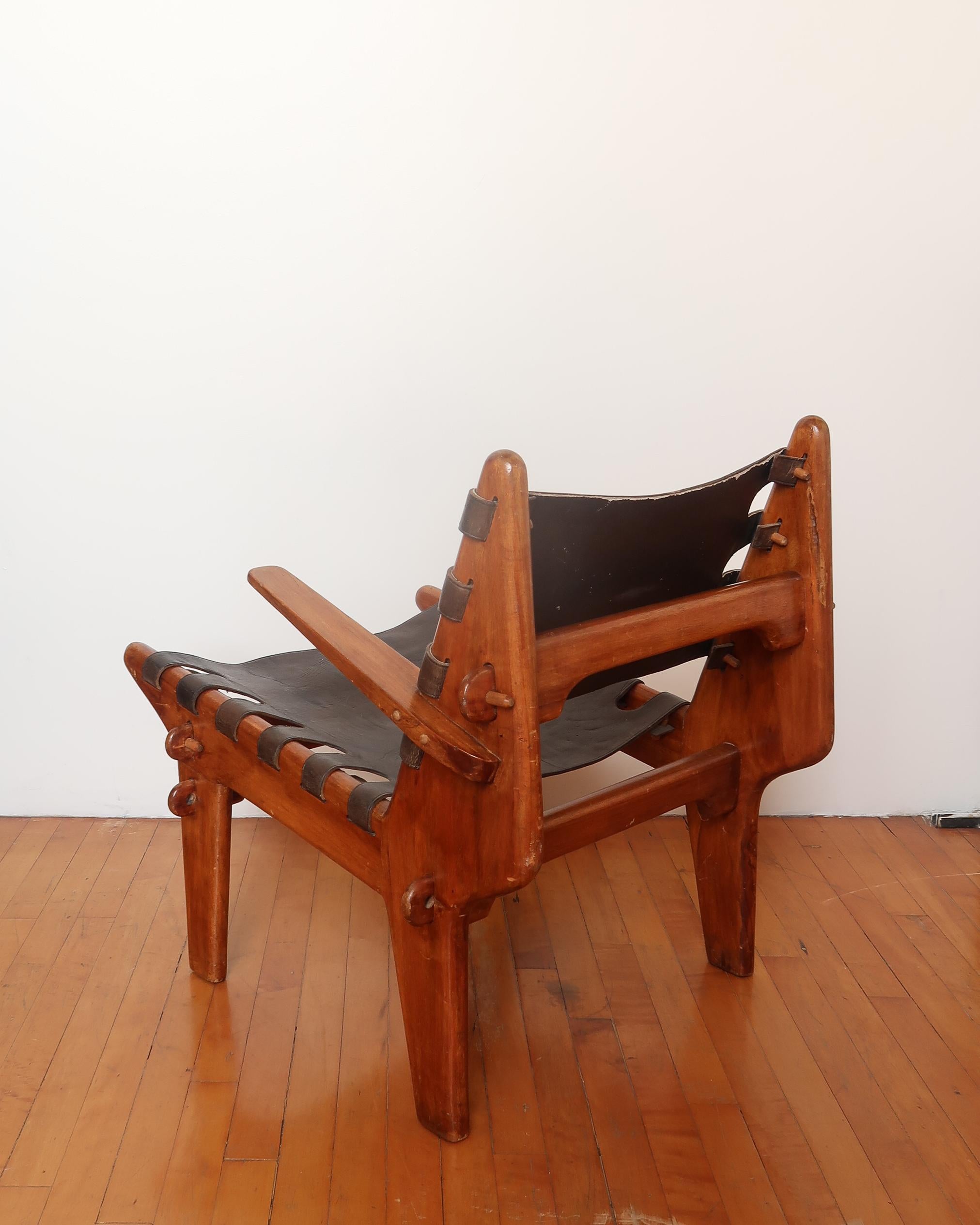 Hand-Crafted 1960s Cotacachi Lounge Chair by Angel Pazmino for Muebles de Estilo For Sale