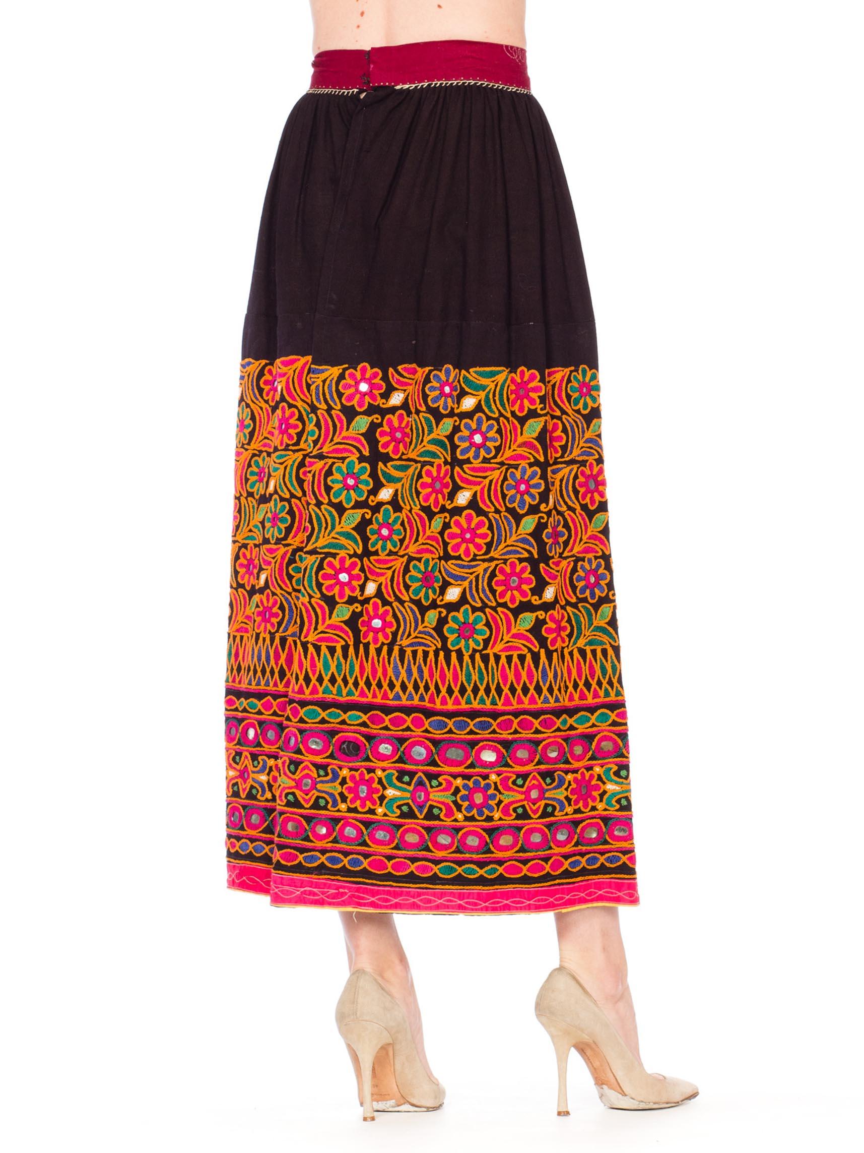 1960S Black Cotton Indian  Skirt Embroidred In Orange & Pink Flowers With Mirro In Excellent Condition In New York, NY