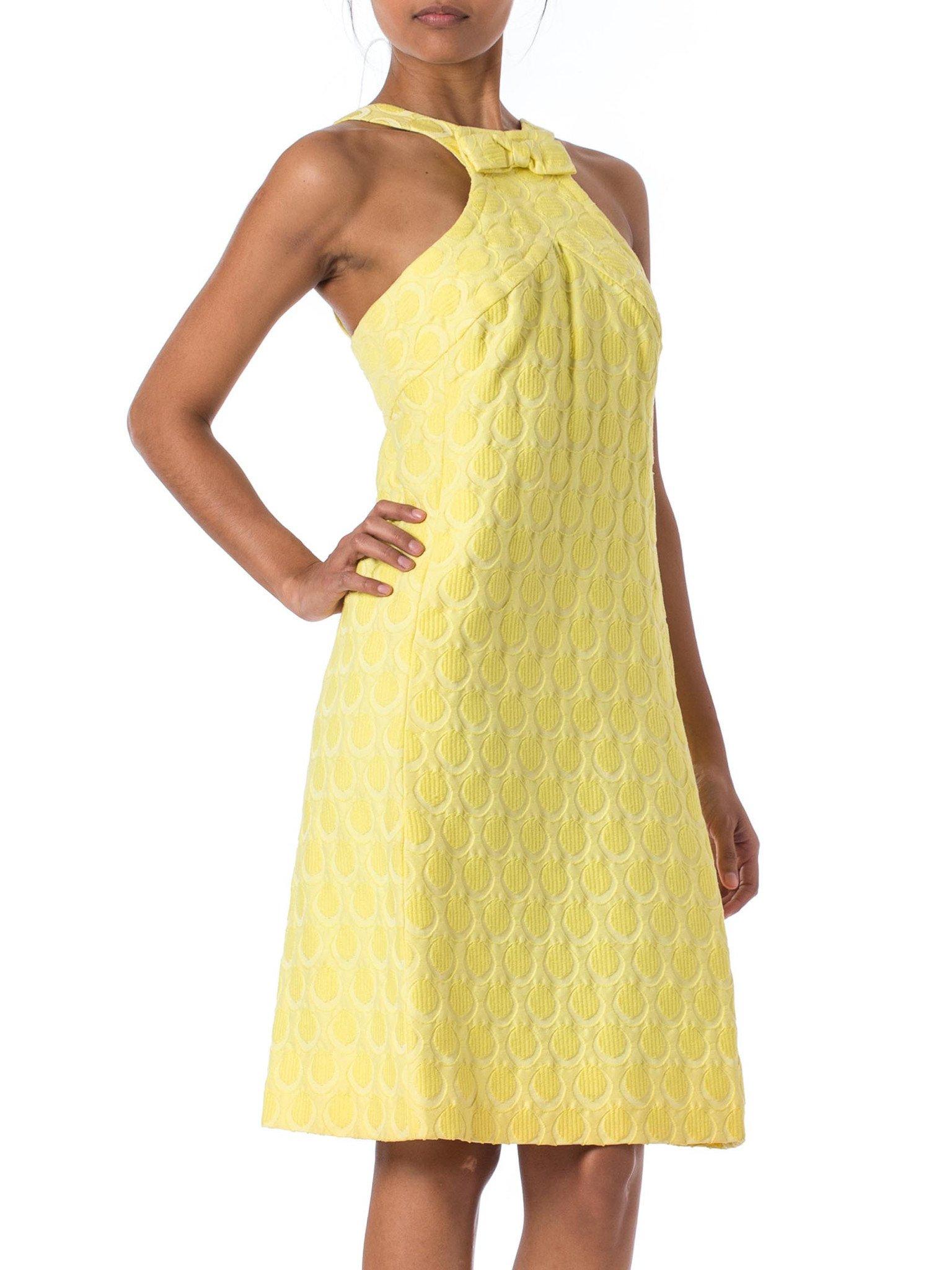 1960S Cotton Jaquard MOD Yellow Dress In Excellent Condition In New York, NY