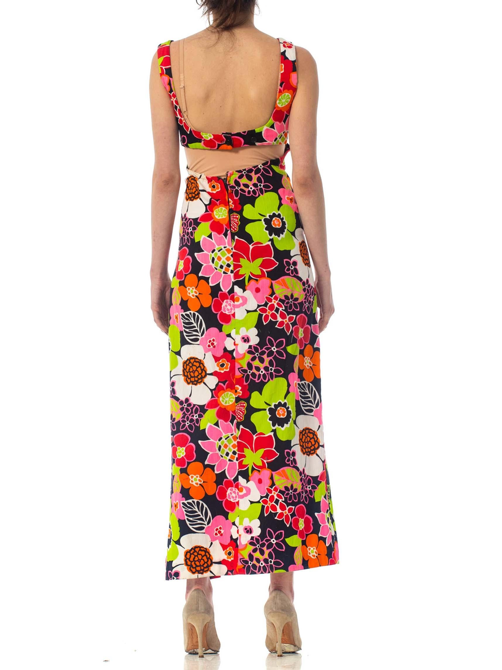1960S Cotton Mod Hawaiian Floral Printed Maxi Dress With Side Slit In Excellent Condition For Sale In New York, NY