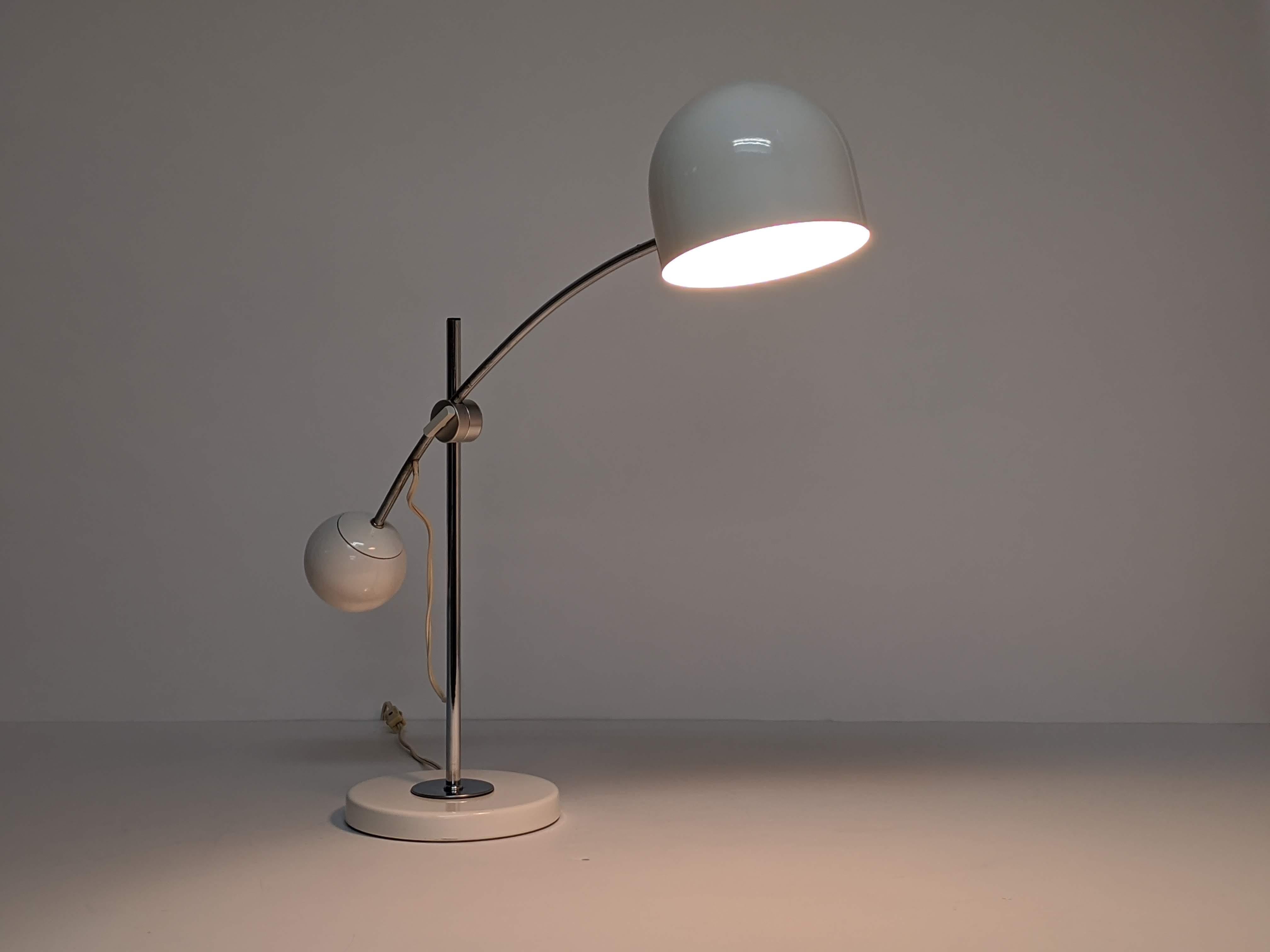 Mid-Century Modern Lampe de table arquée des années 1960, États-Unis en vente