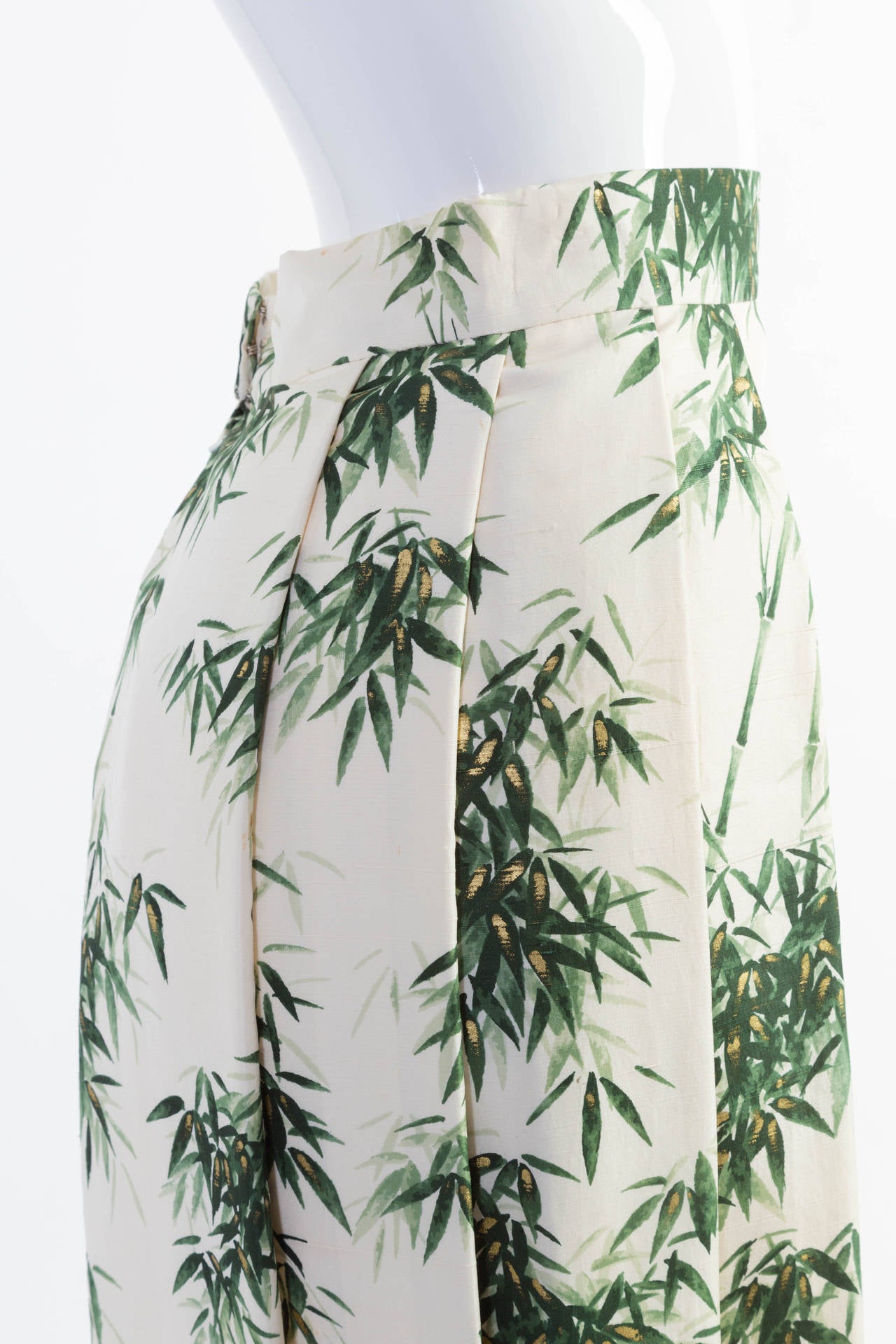 Couture Maxirock mit seitlicher Falte aus Seide und Bambus in Elfenbein, Grün und Blattgold, 1960er Jahre Damen im Angebot