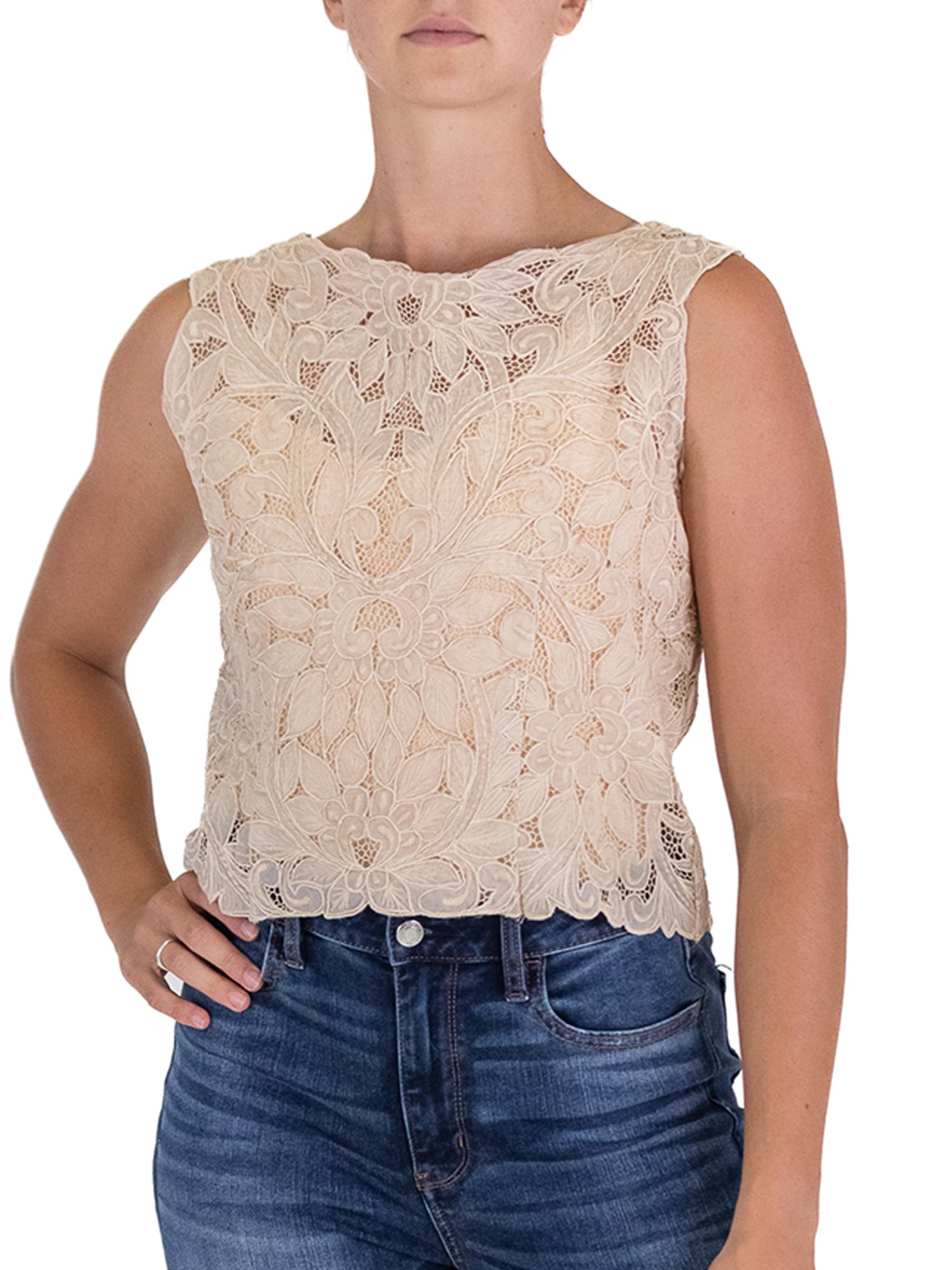 1960S Cream Banana Leaf Embroidered  Phillipines Shell Top In Excellent Condition In New York, NY
