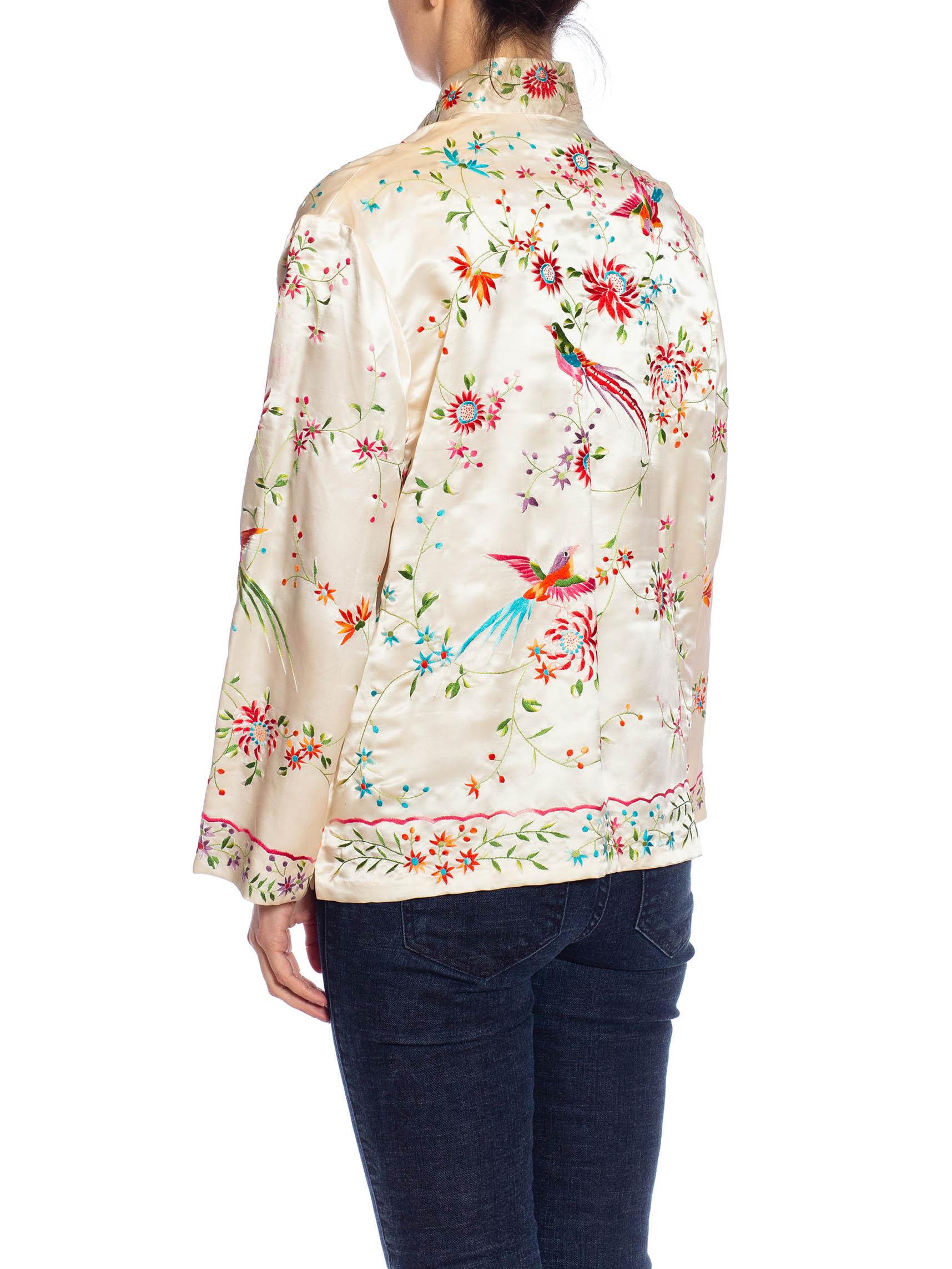 1960S Cream Silk Satin Hand Embroidered Chinese Jacket With Birds & Flowers For Sale 1