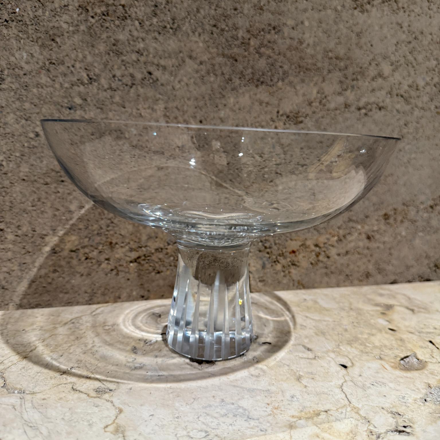 Cristal 1960s Crystal Pedestal Bowl Ribbed Stem (bol à piédestal en cristal) en vente