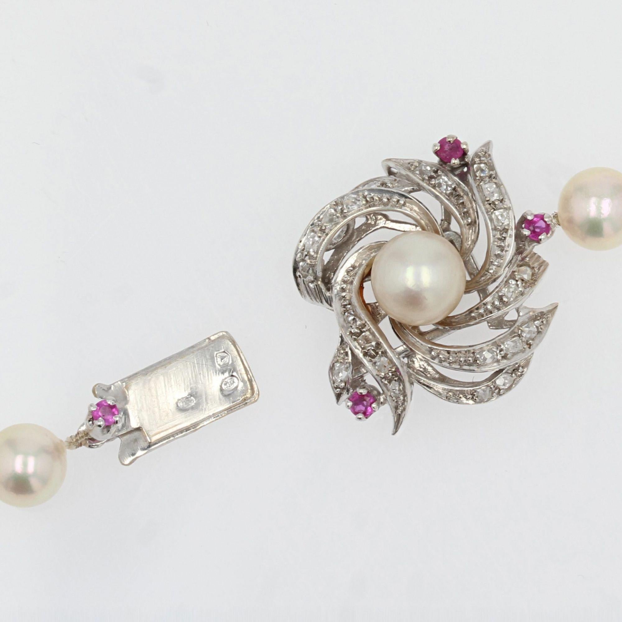 1960er Jahre Zuchtperlen Diamanten Rubin Verschluss Choker Halskette im Angebot 1