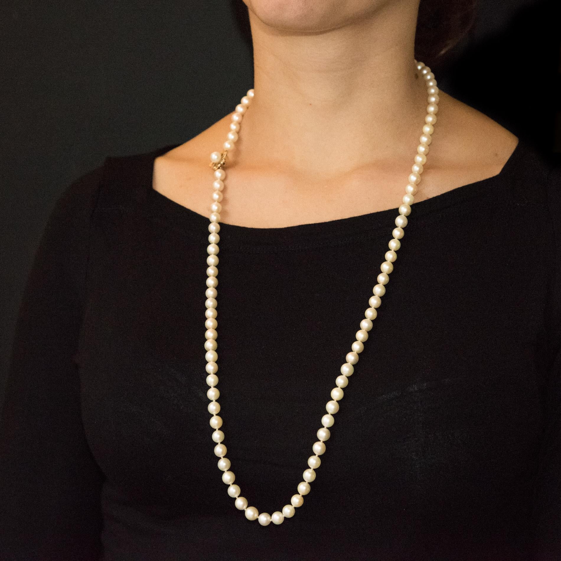 Retro 1960s Cultured Pearl Yellow Gold Clasp Choker Necklace