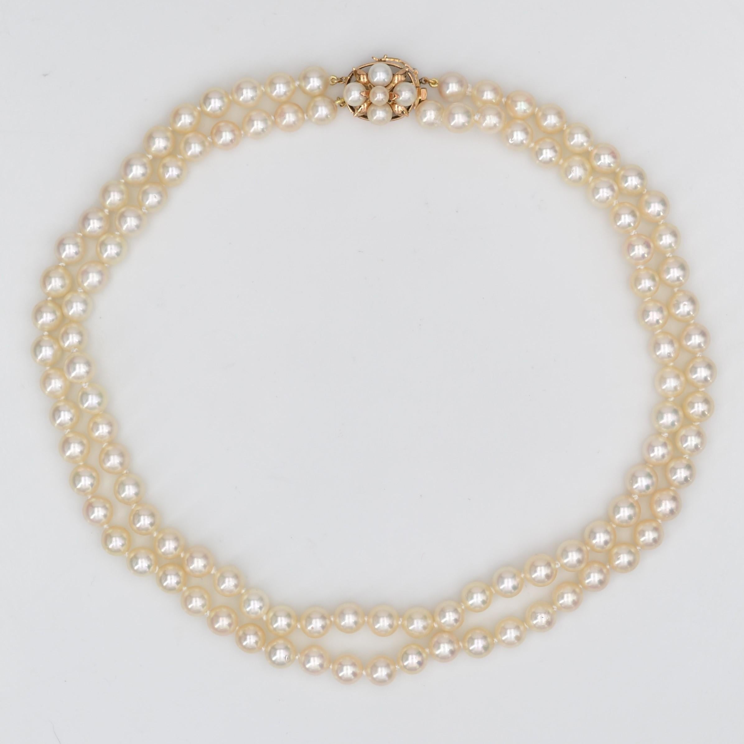 Rétro Collier à double rangée de perles de culture en or jaune des années 1960 en vente