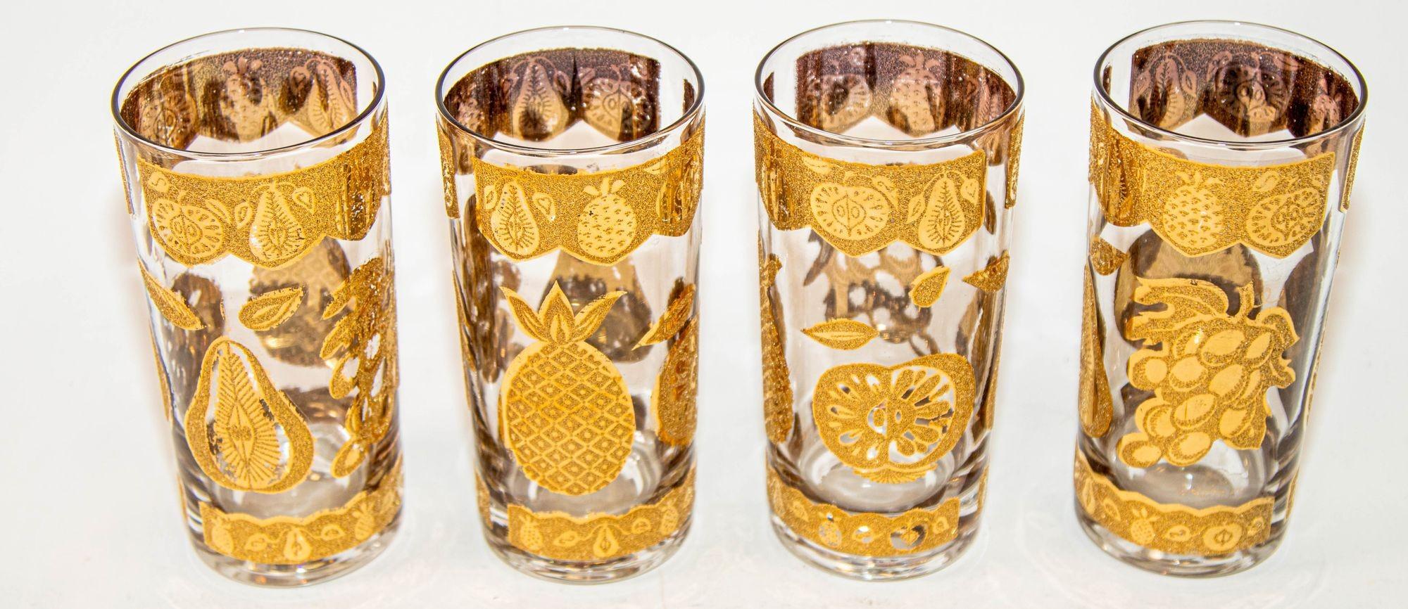 1960s Culver Cocktail Glasses with 22-Karat Gold Florentine Pattern Set of Four In Good Condition For Sale In North Hollywood, CA