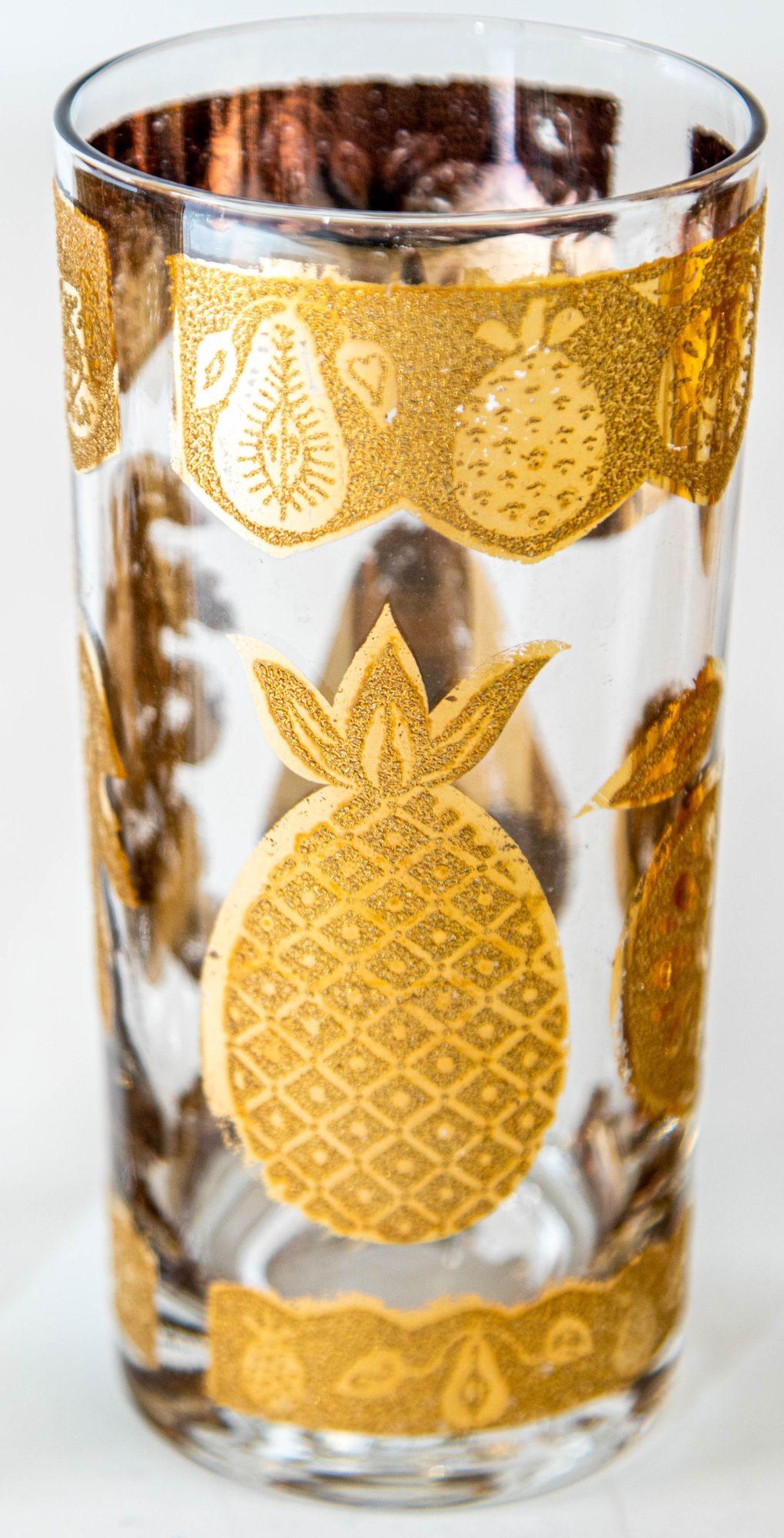 Art Glass 1960s Culver Cocktail Glasses with 22-Karat Gold Florentine Pattern Set of Four For Sale