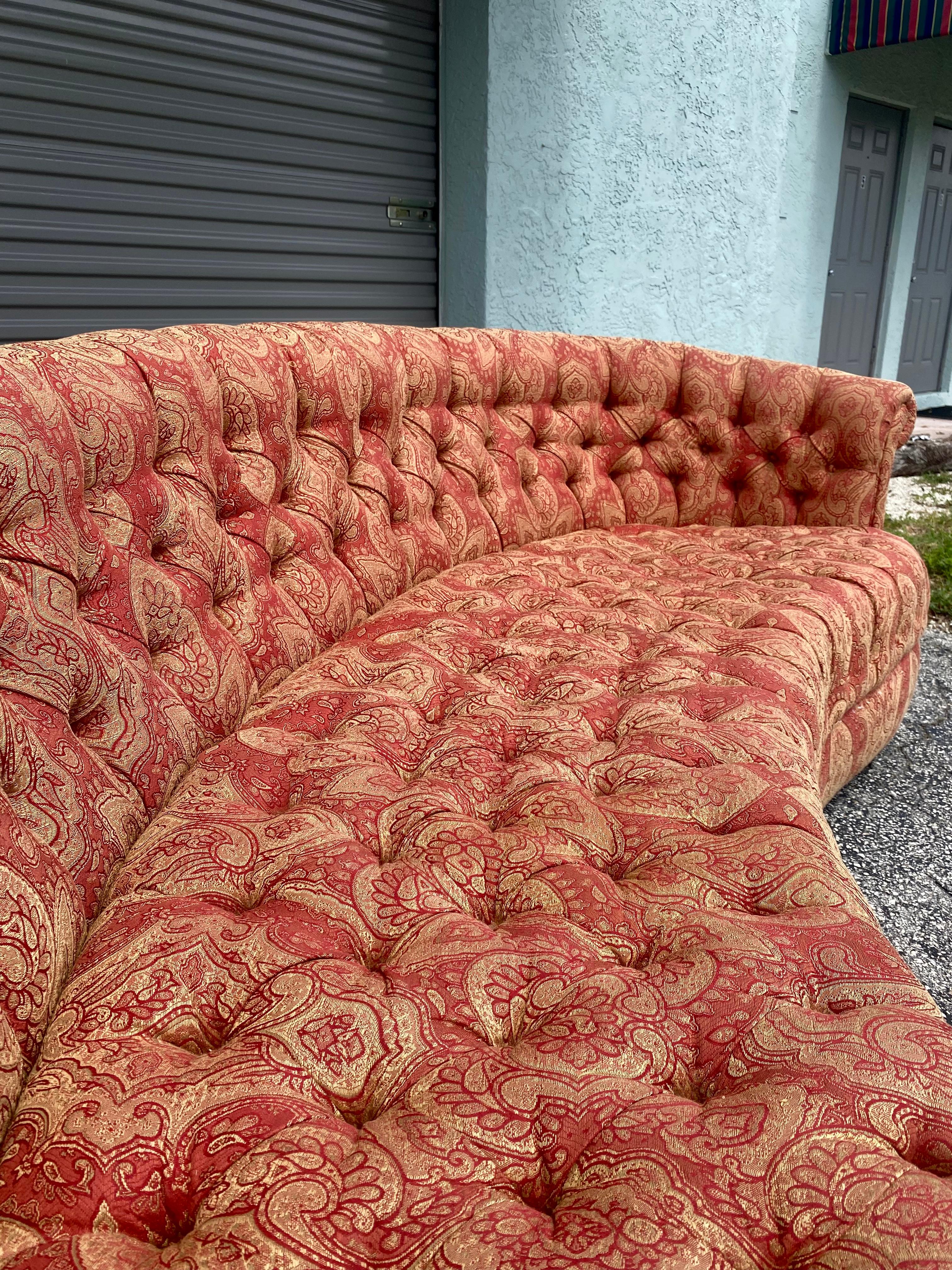 1960s Mid Century Curved Tufted Paisley Chesterfield Kidney Sofa For Sale 4