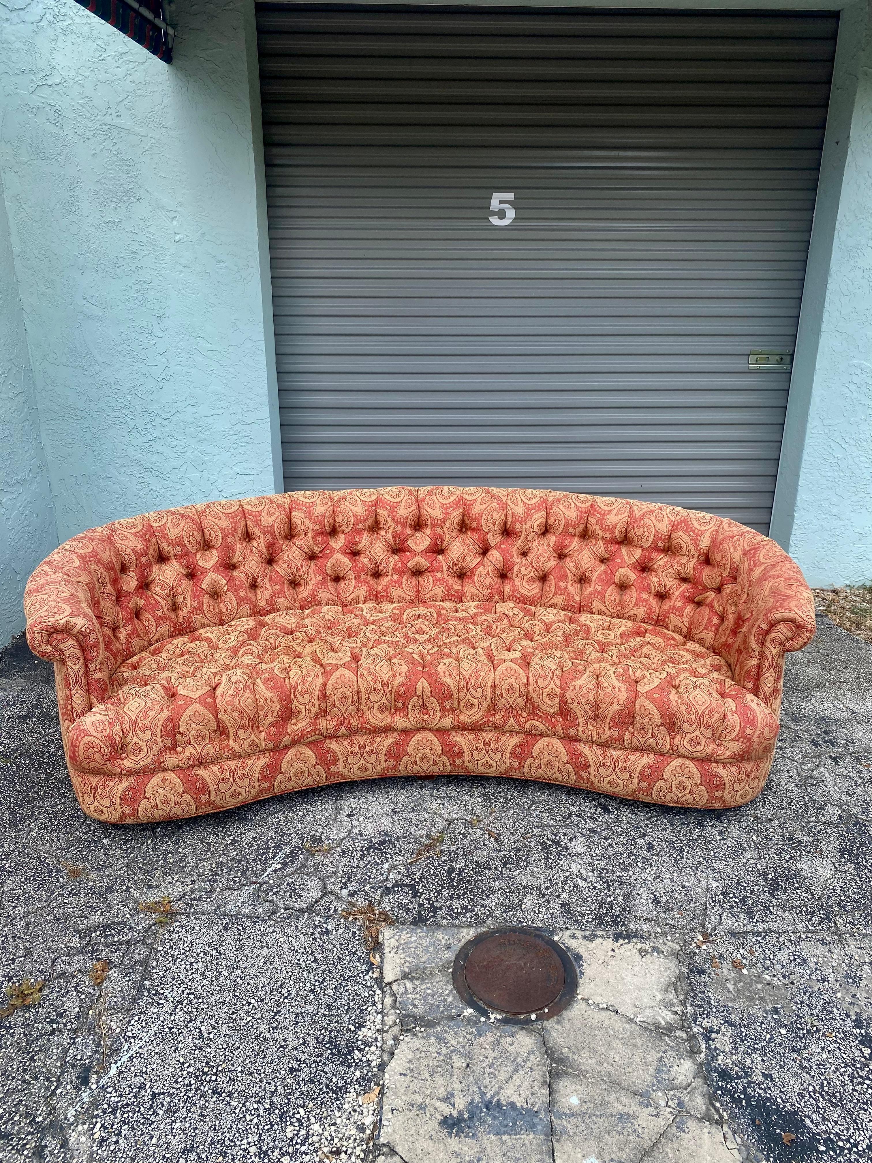 On offer on this occasion is one of the most stunning, Chesterfield curved sofa you could hope to find. This is an ultra-rare opportunity to acquire what is, unequivocally, the best of the best, it being a most spectacular and beautifully-presented