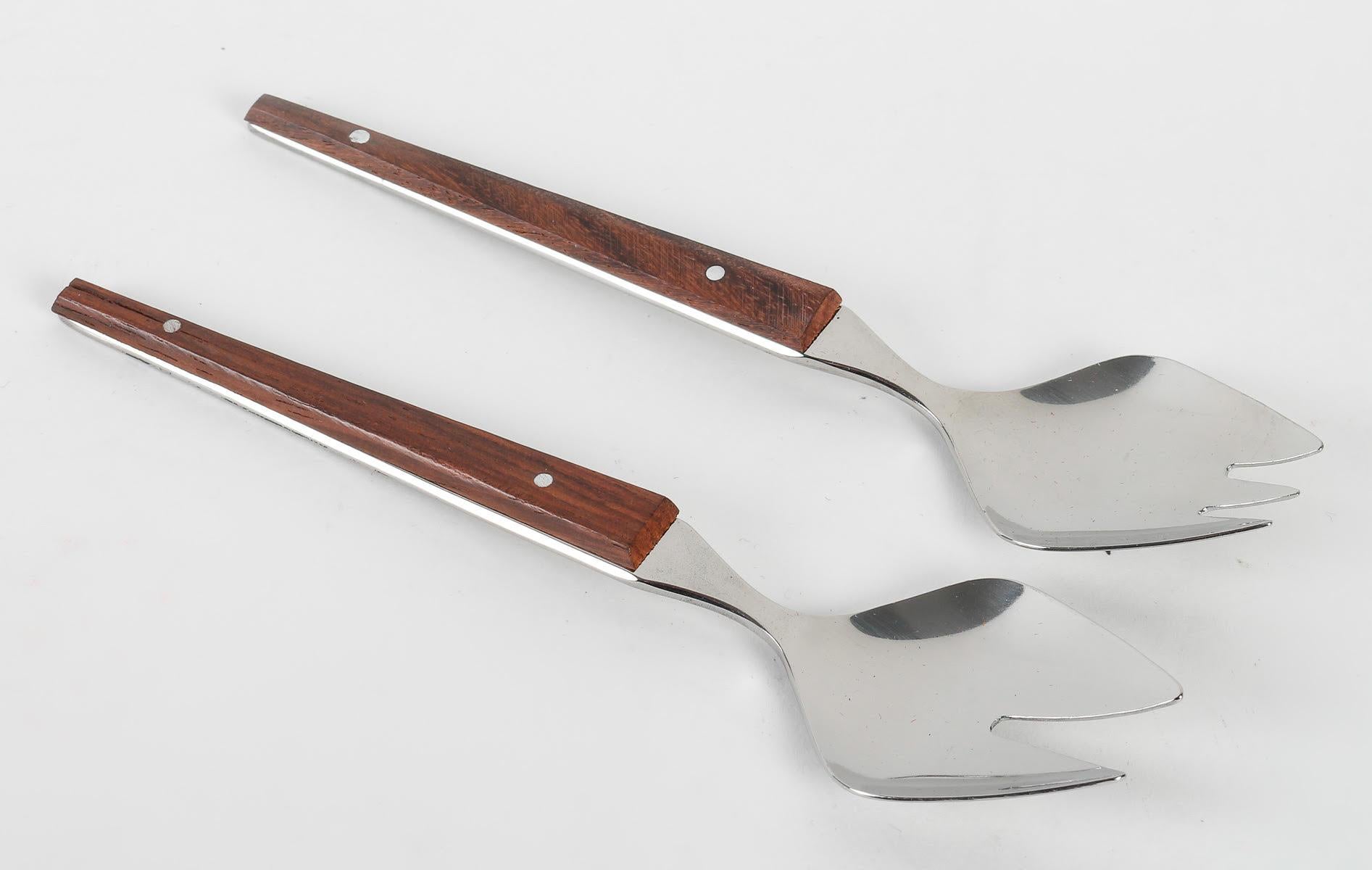 Mid-Century Modern 1960s Cutlery Sets. en vente