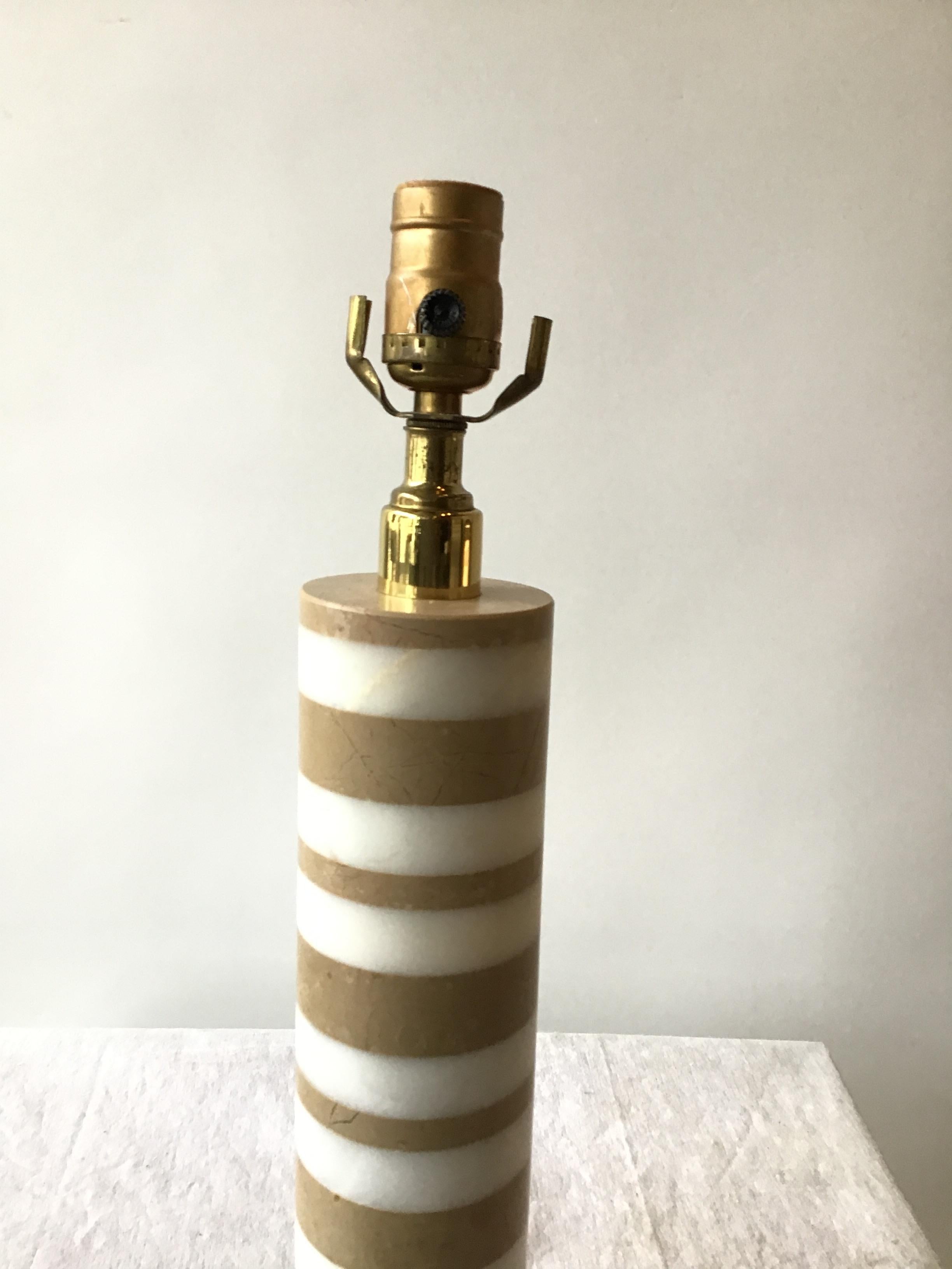 1960s Cylindrical Layered Marble Lamp In Good Condition For Sale In Tarrytown, NY