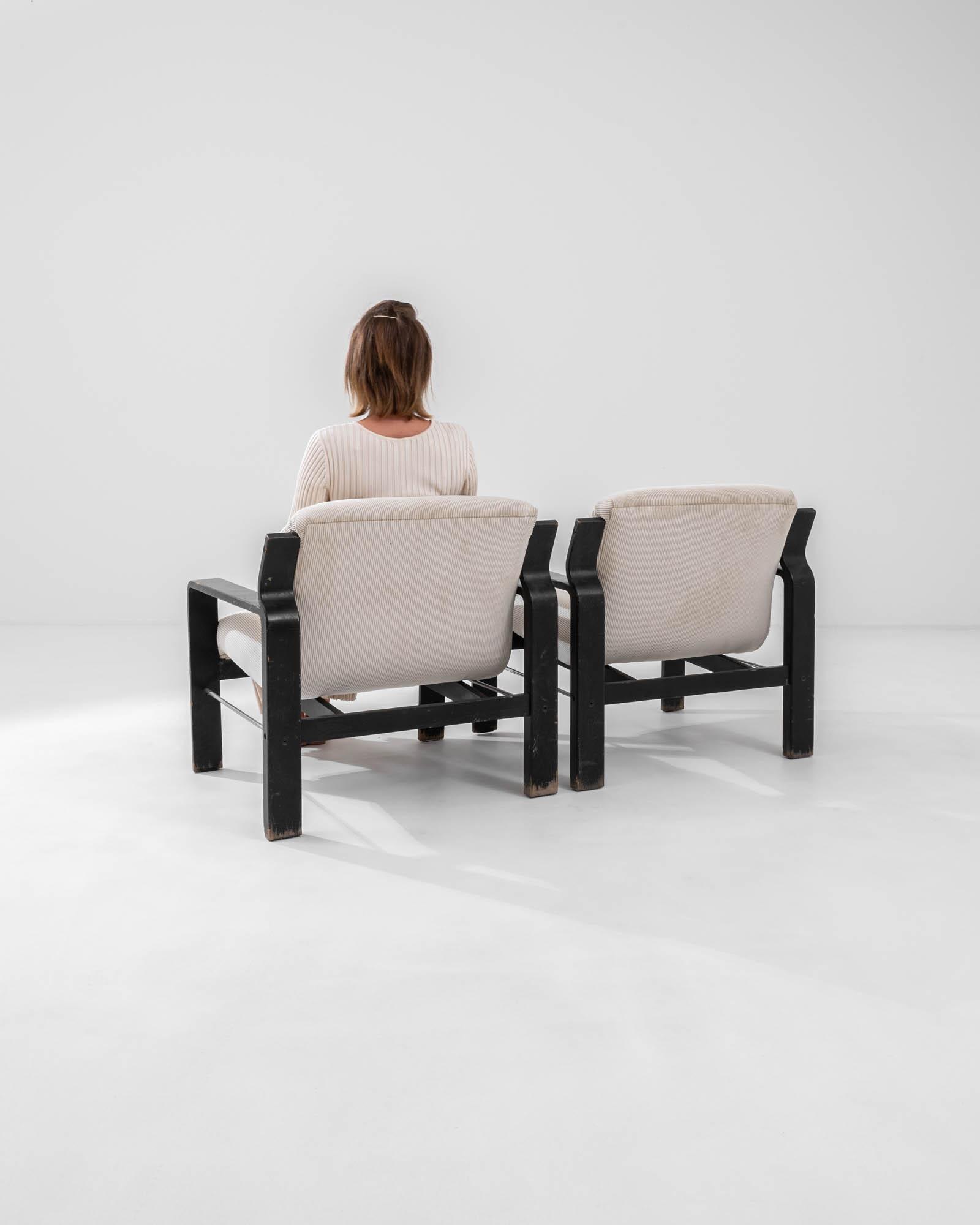 Paire de fauteuils tchèques des années 1960 par Ludvik Volak en vente 2