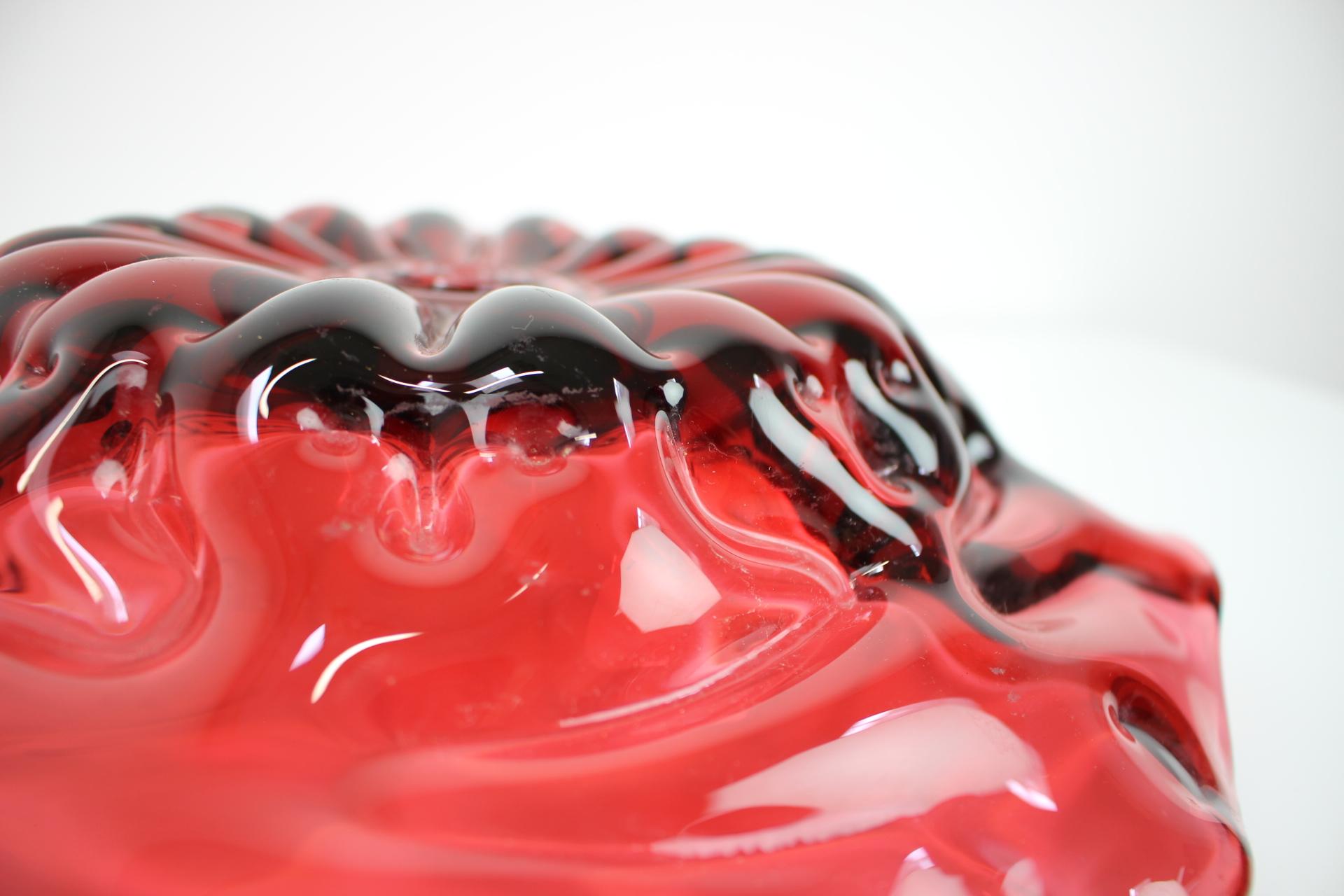 Ceco Ciotola in vetro artistico ceco del 1960 di Josef Hospodka per Chribska Glassworks in vendita