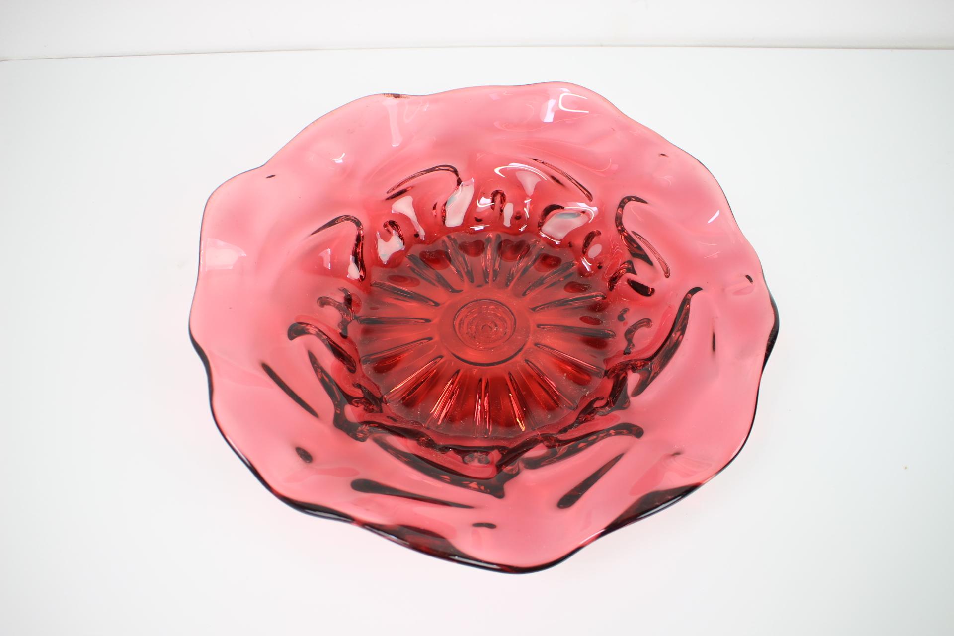 Vetro artistico Ciotola in vetro artistico ceco del 1960 di Josef Hospodka per Chribska Glassworks in vendita