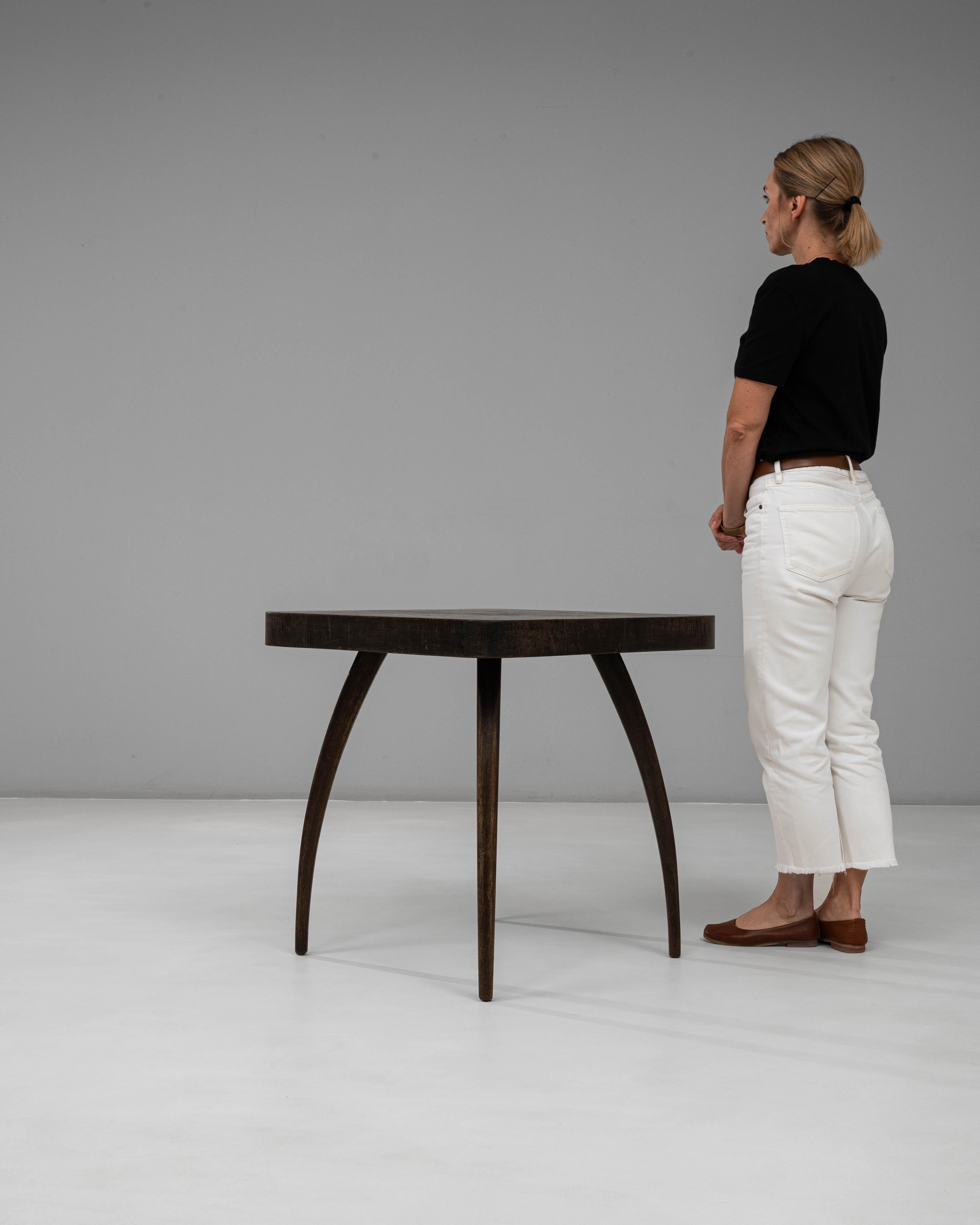 1960s Czech Black Patinated Spider Table By J. Halabala Bon état - En vente à High Point, NC