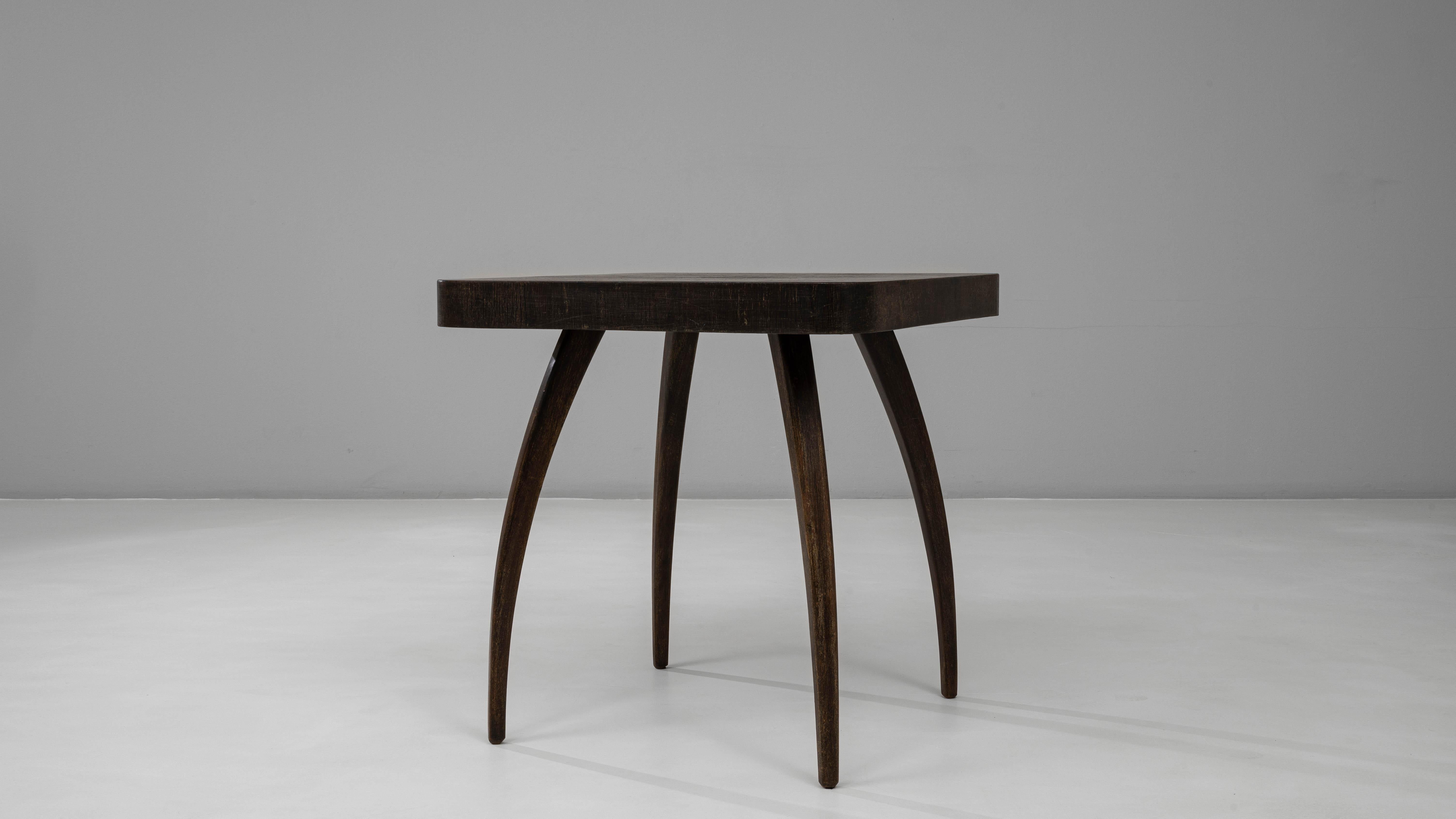 1960s Czech Black Patinated Spider Table By J. Halabala en vente 1