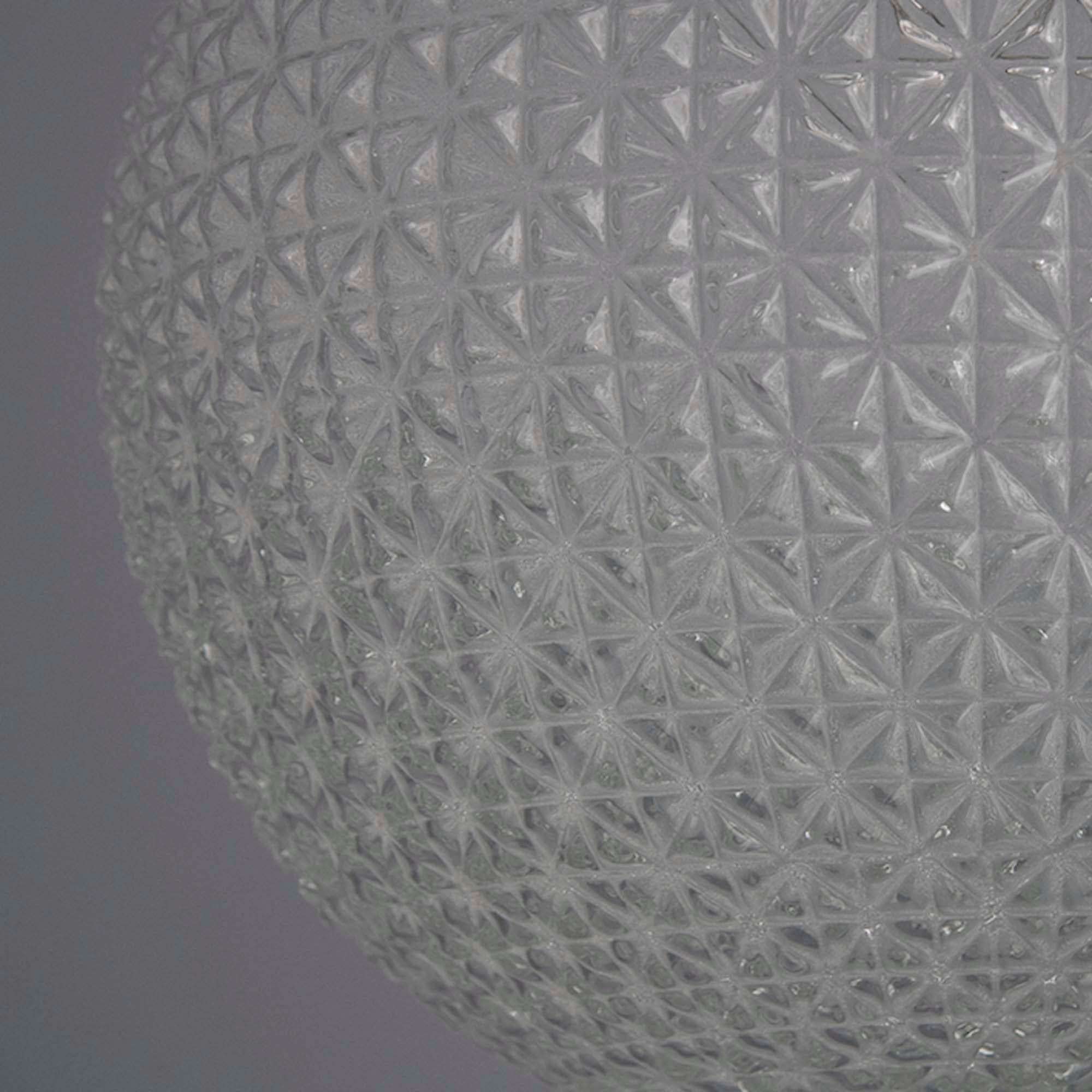 Lámpara colgante Globe Lighting de cristal tallado checo de los años 60 Moderno de mediados de siglo en venta