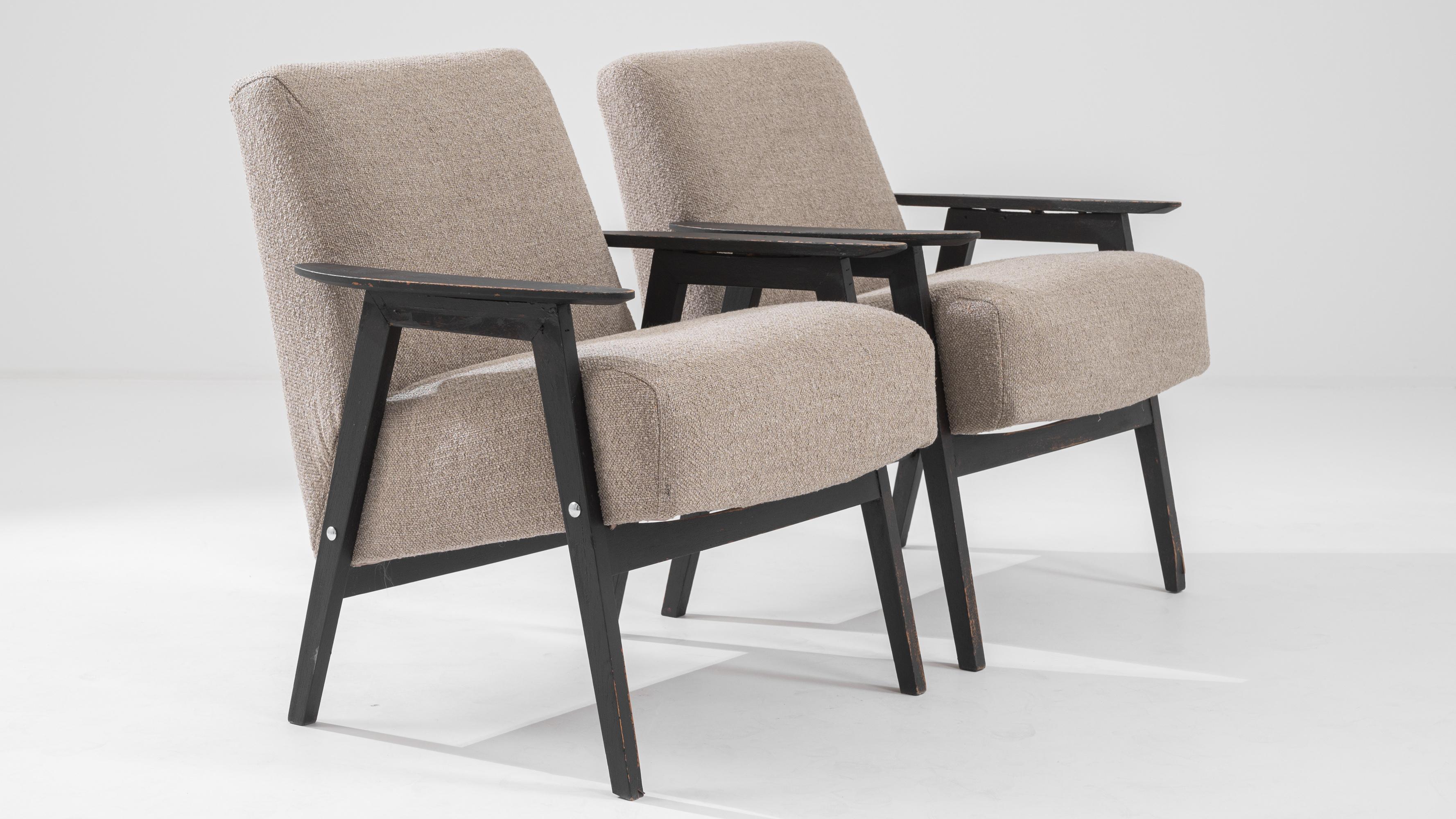 1960s Czech Modernist Armchairs, a Pair For Sale 5