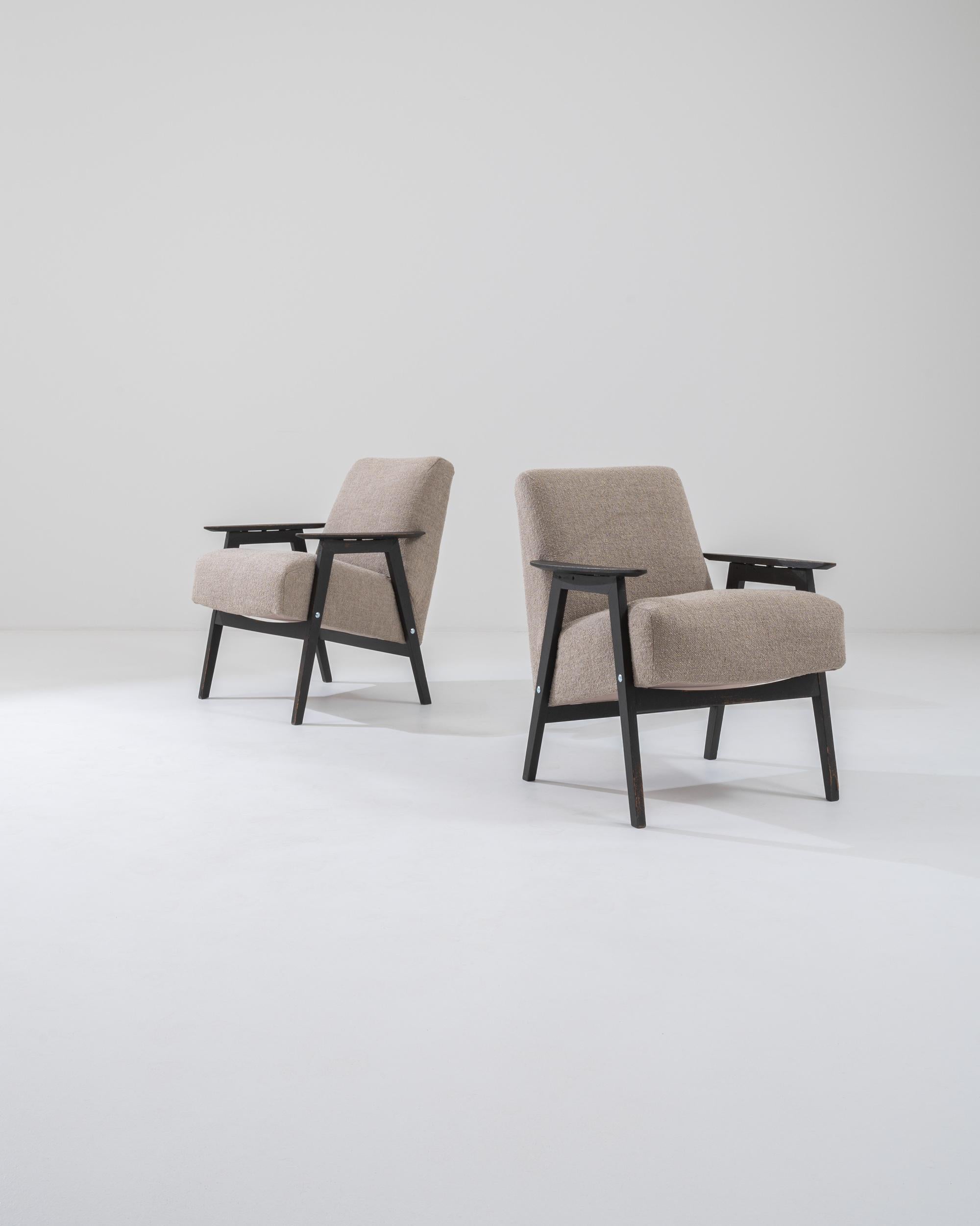 Mid-Century Modern Paire de fauteuils modernistes tchèques des années 1960 en vente